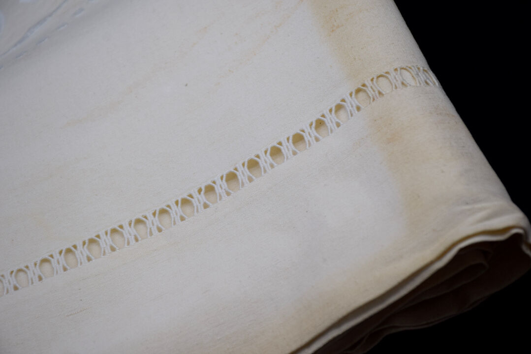 Old mestizo sheet and nineteenth linen