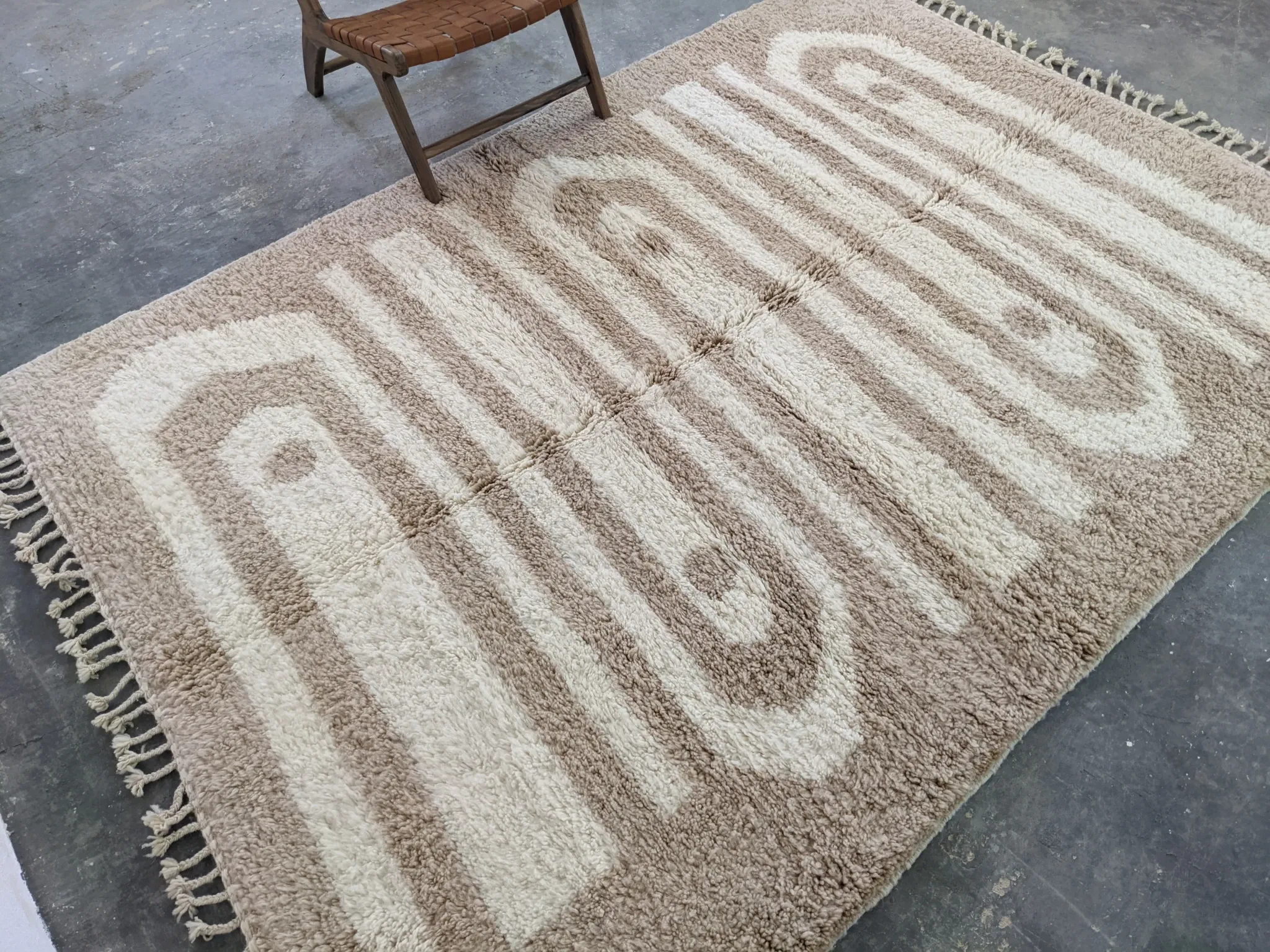 Large Beni Ouarain rug, 280 x 205 cm