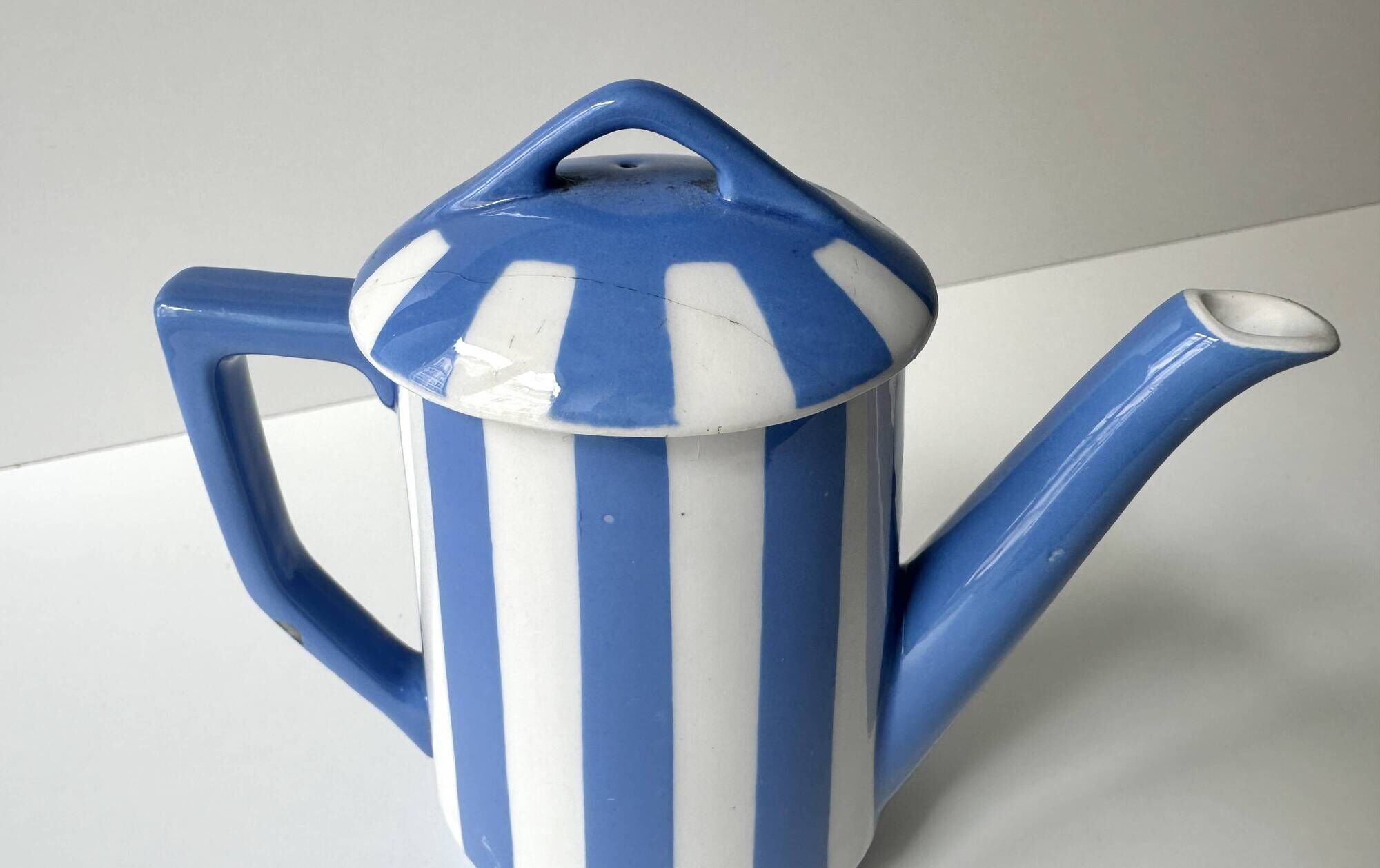 Small art deco coffee pot fox trott sarreguemines 1930s