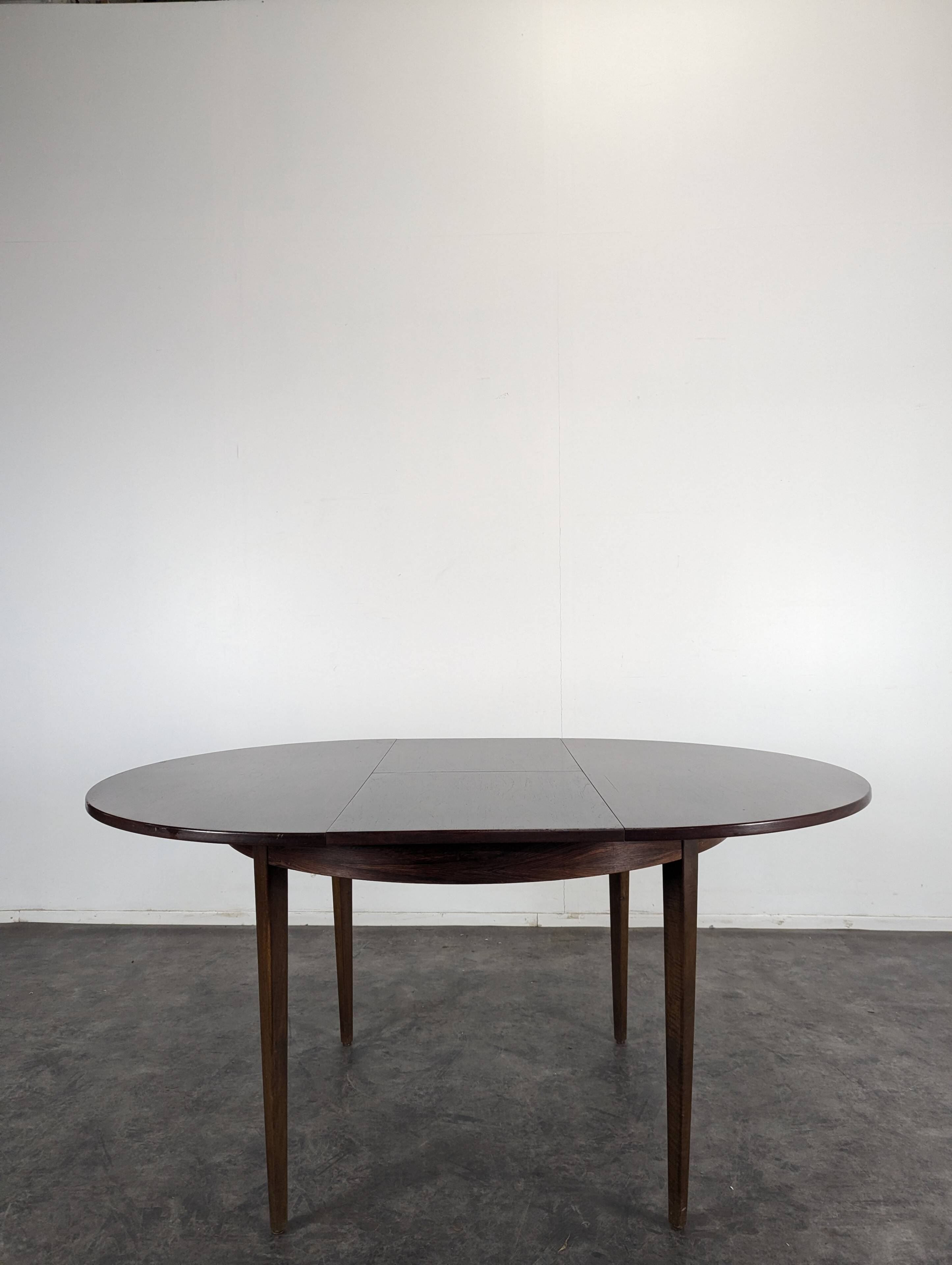 Table scandinave en palissandre avec allonge