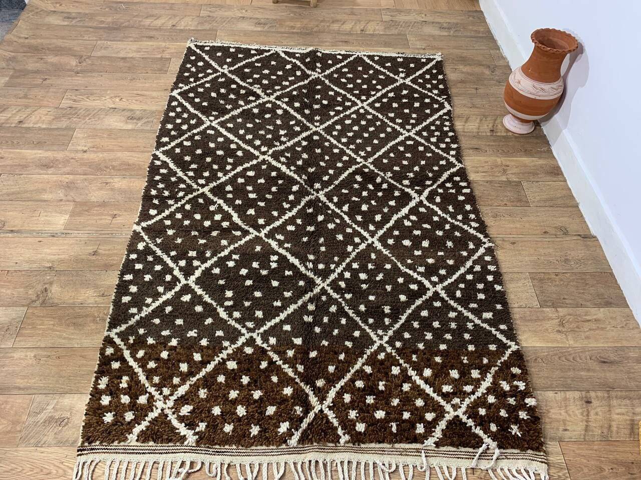 Traditional Berber rug dyed with walnut 240 x 150 cm