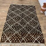 Traditional Berber rug dyed with walnut 240 x 150 cm