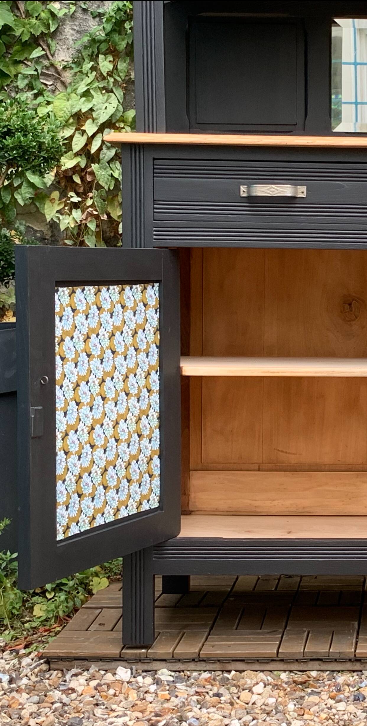 Parisian art deco buffet in solid walnut 1930
