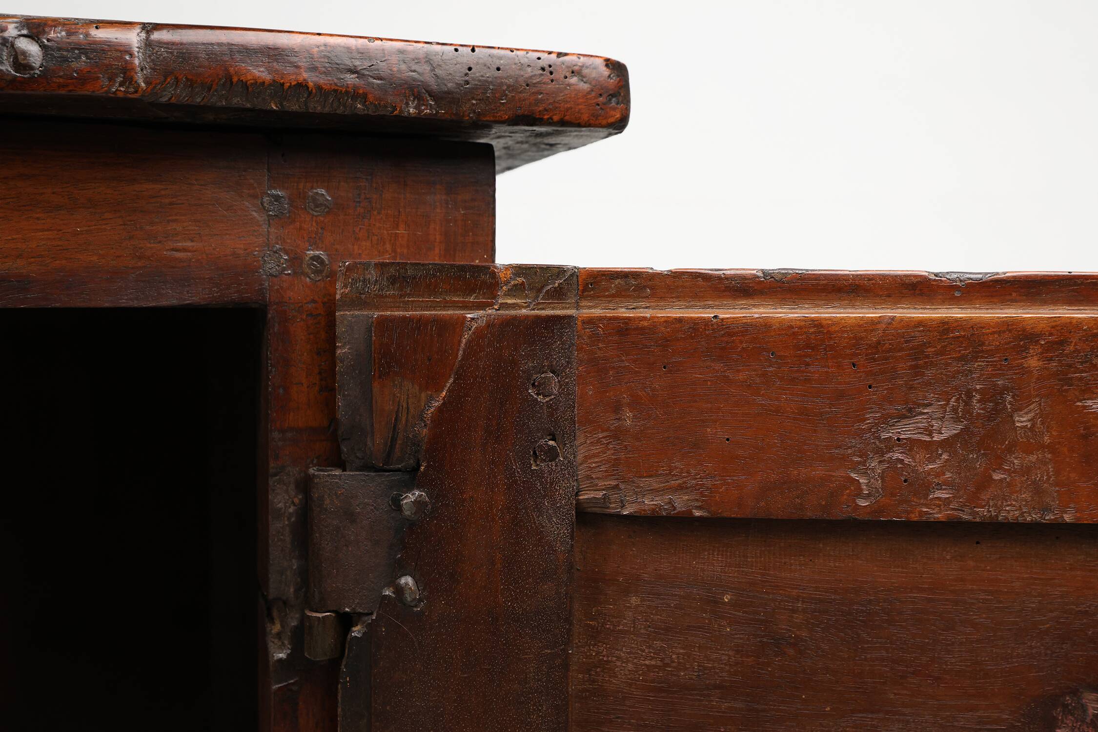 Antique 16th century Spanish carved cabinet in oak.