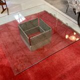 Table basse design en métal et plateau en verre (120x120cm)