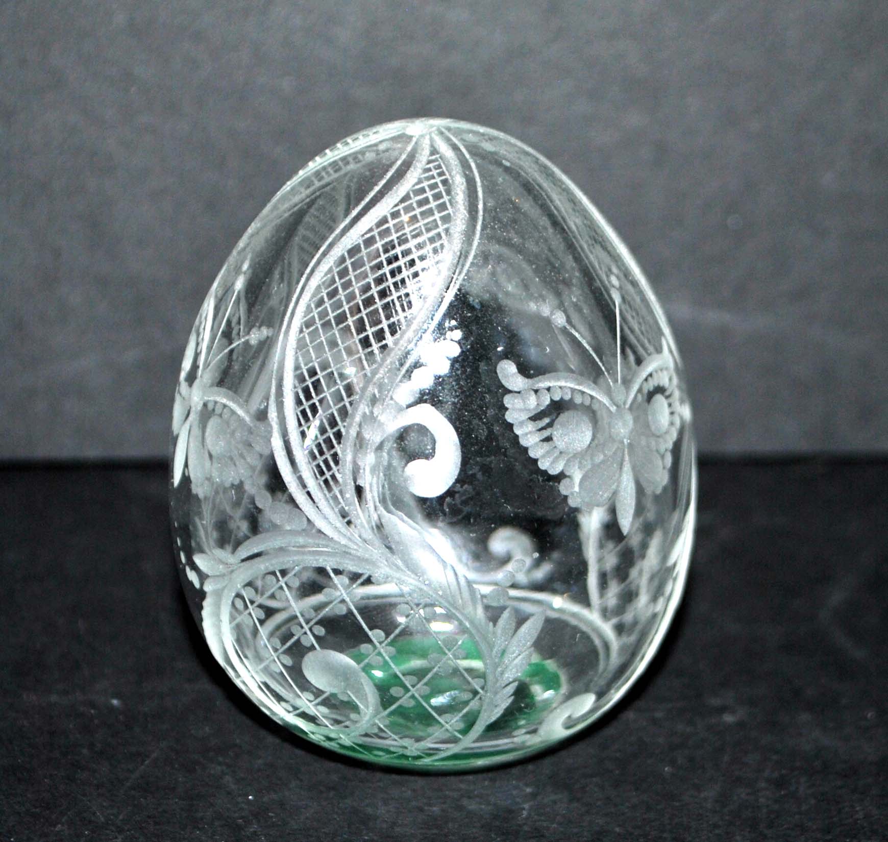 Fabergé egg in crystal engraved "butterfly" faberge modern russia 6.5cm