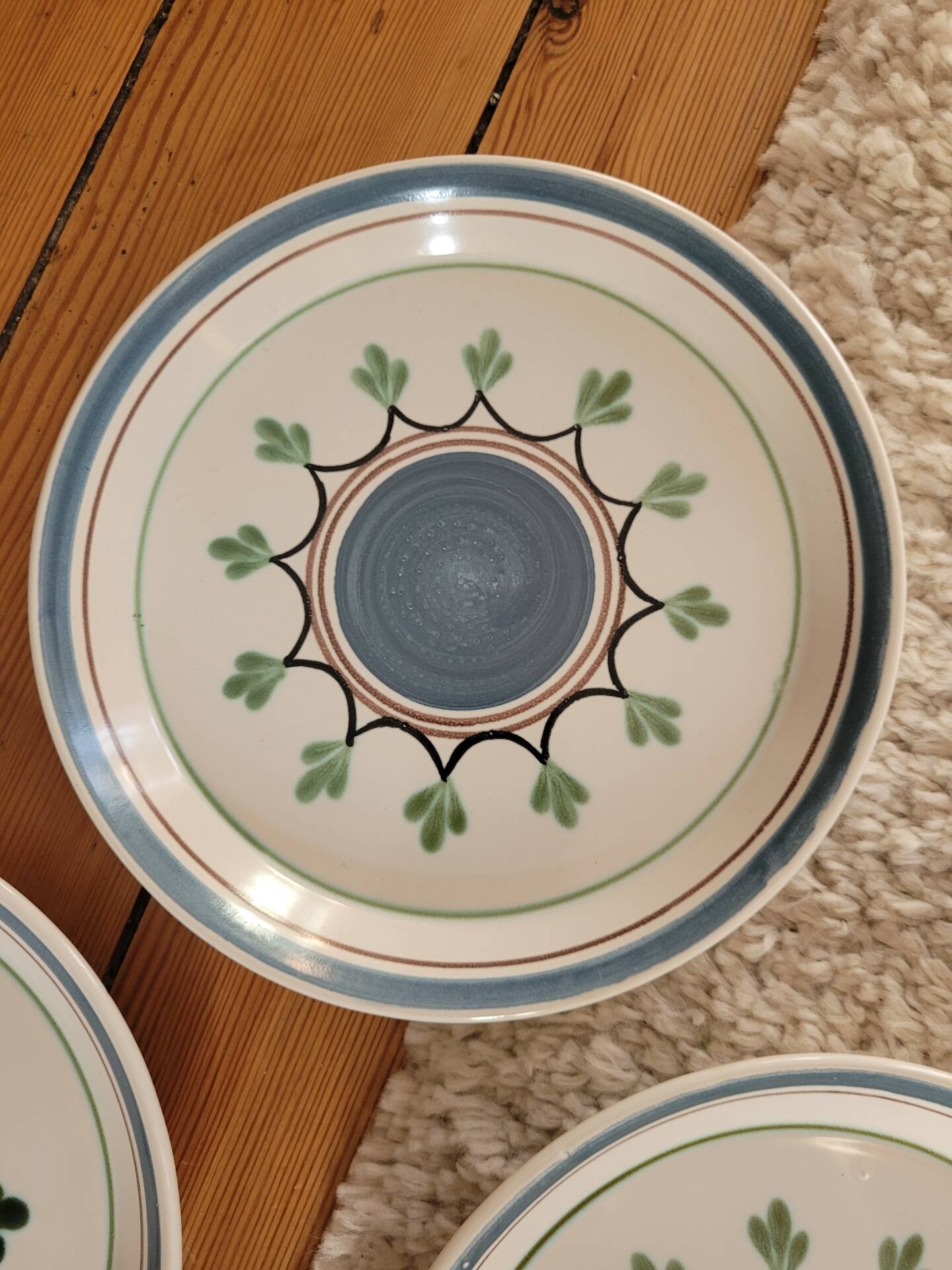 Lot no. 2 of 6 dessert plates MBFA Pornic