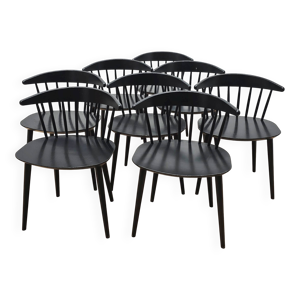 Suite de 8 chaises J104, Hay