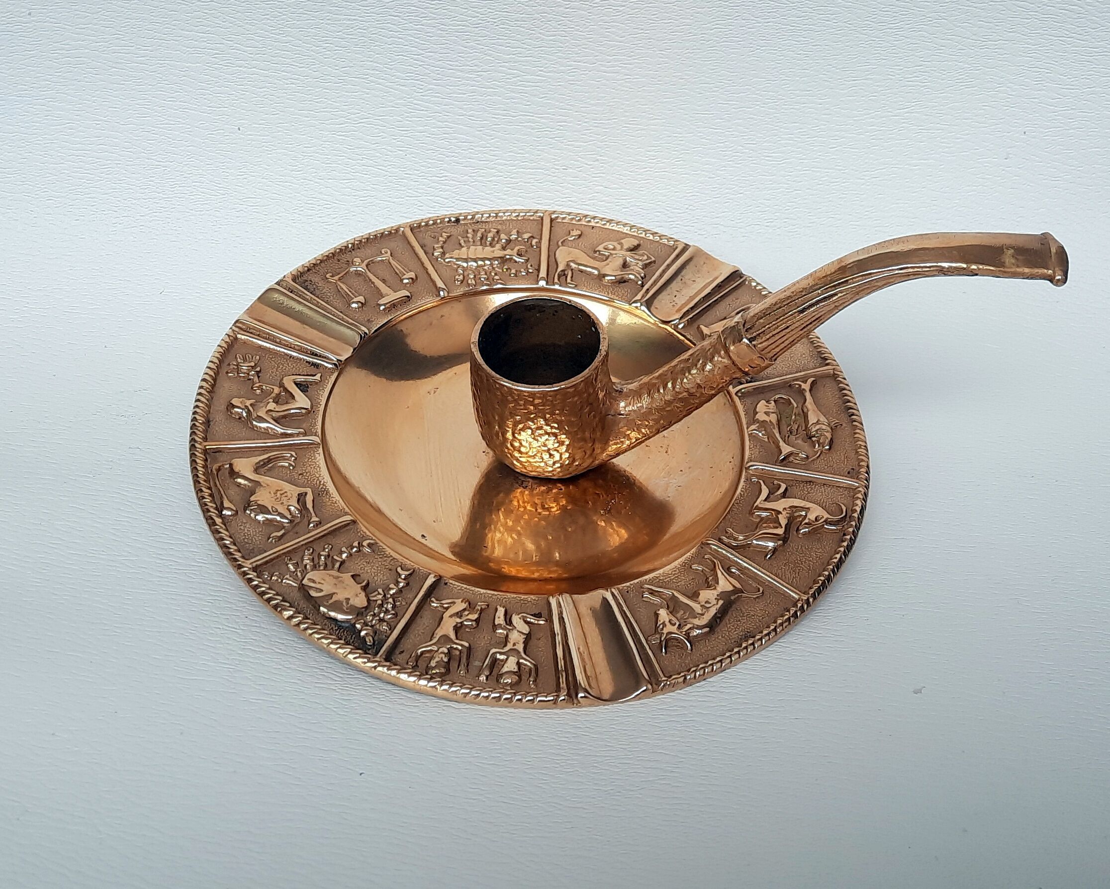 Cendrier et porte bougie en bronze avec les 12 signes astrologiques du zodiaque