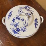 Large vegetable dish in Tournai porcelain, Boch Frères, fly decoration