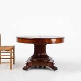 Extendable Antique English Dining Table in Victorian style, ca. 1830