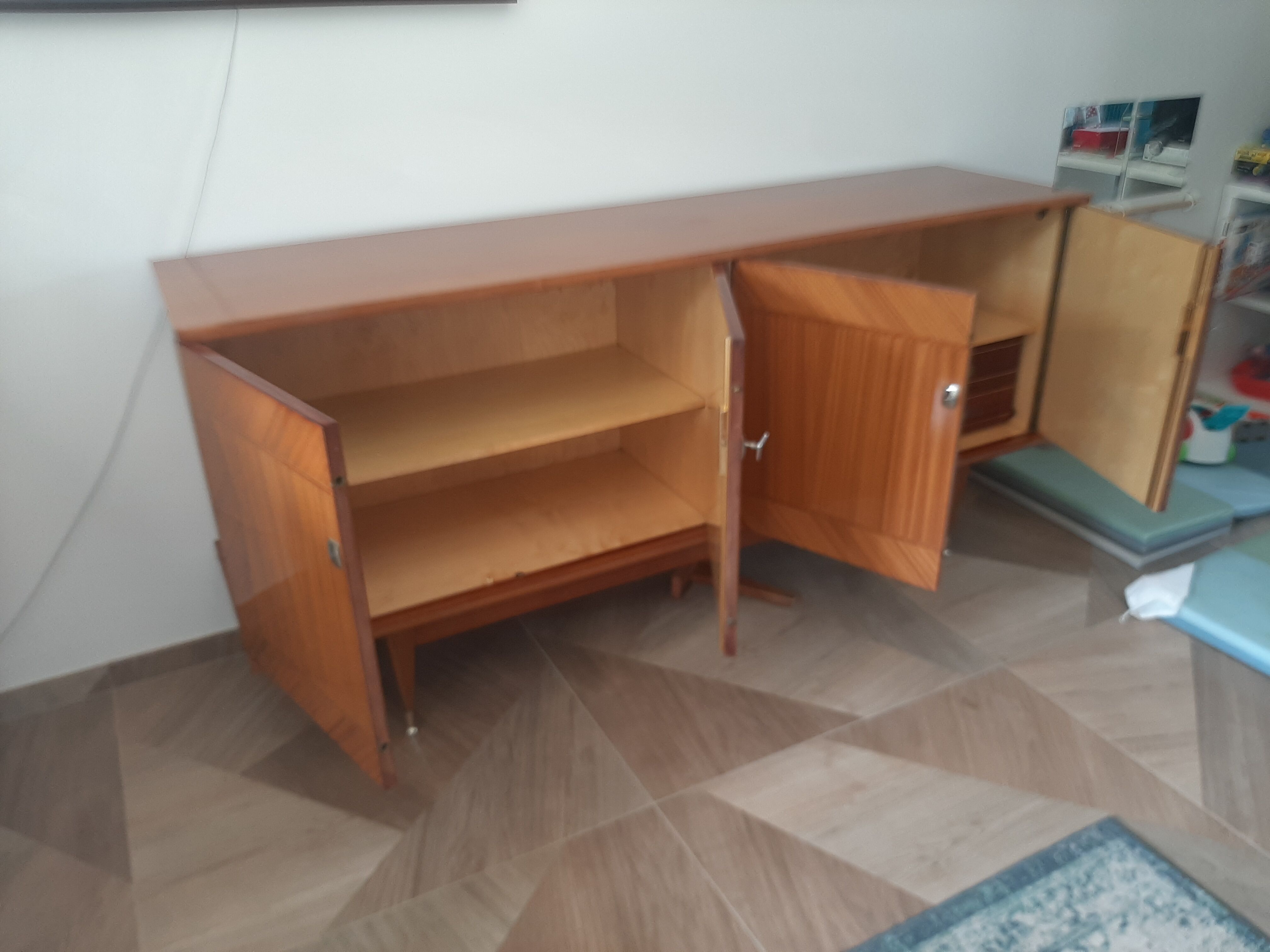 Sideboard