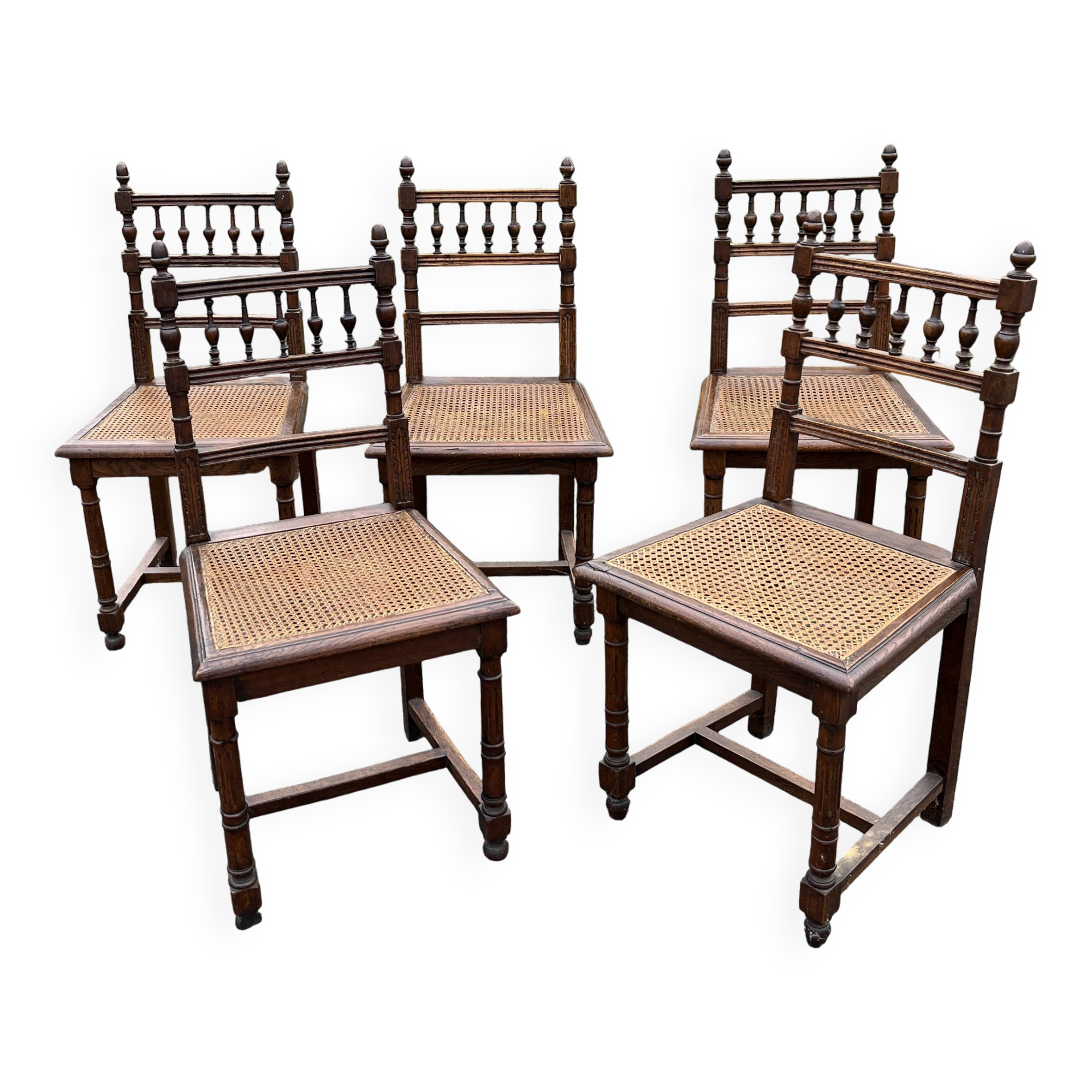 Set of 5 Henri II style chairs – turned wood and cane