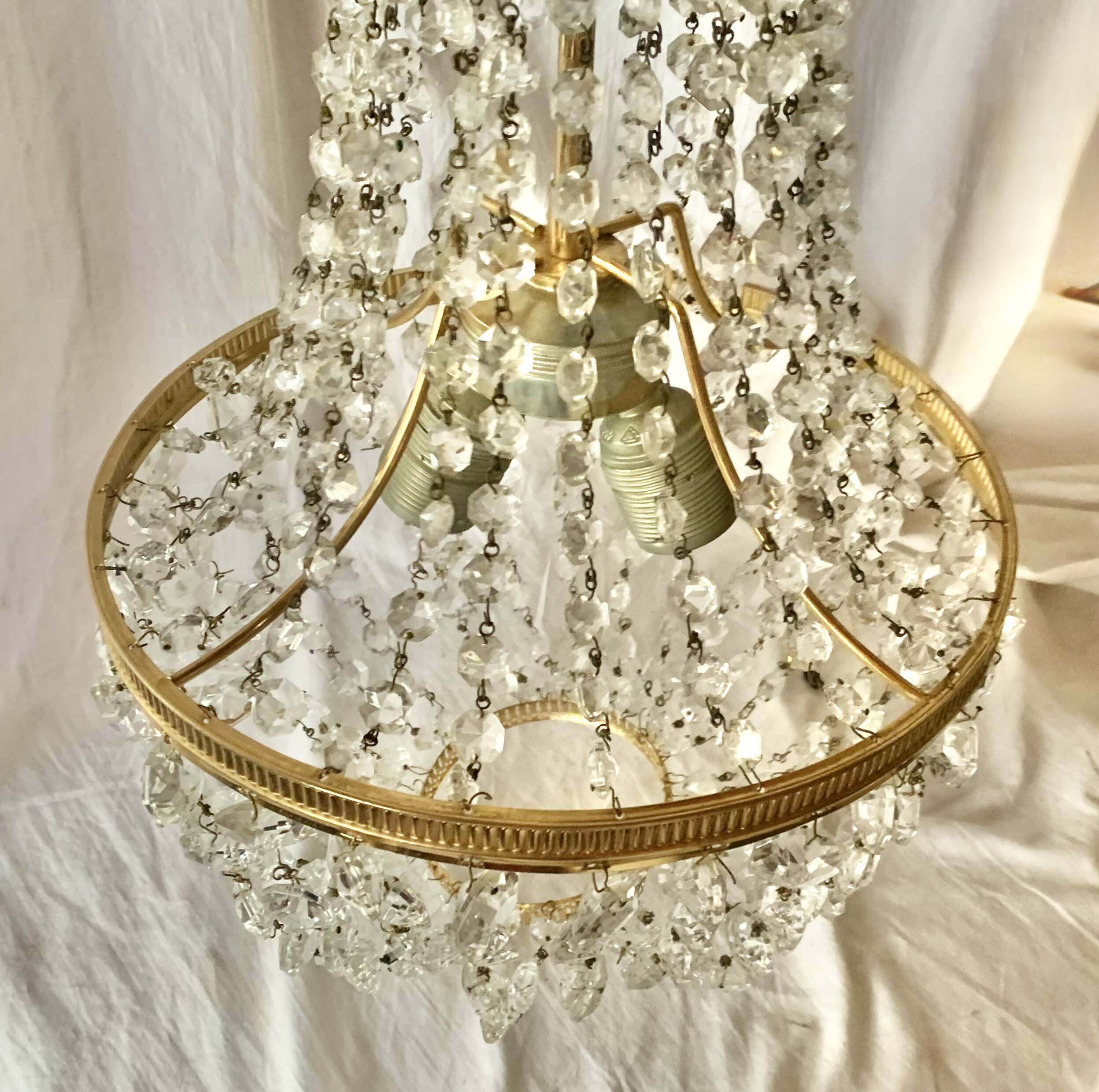 Hot air balloon pendant with glass tassels and gold frame