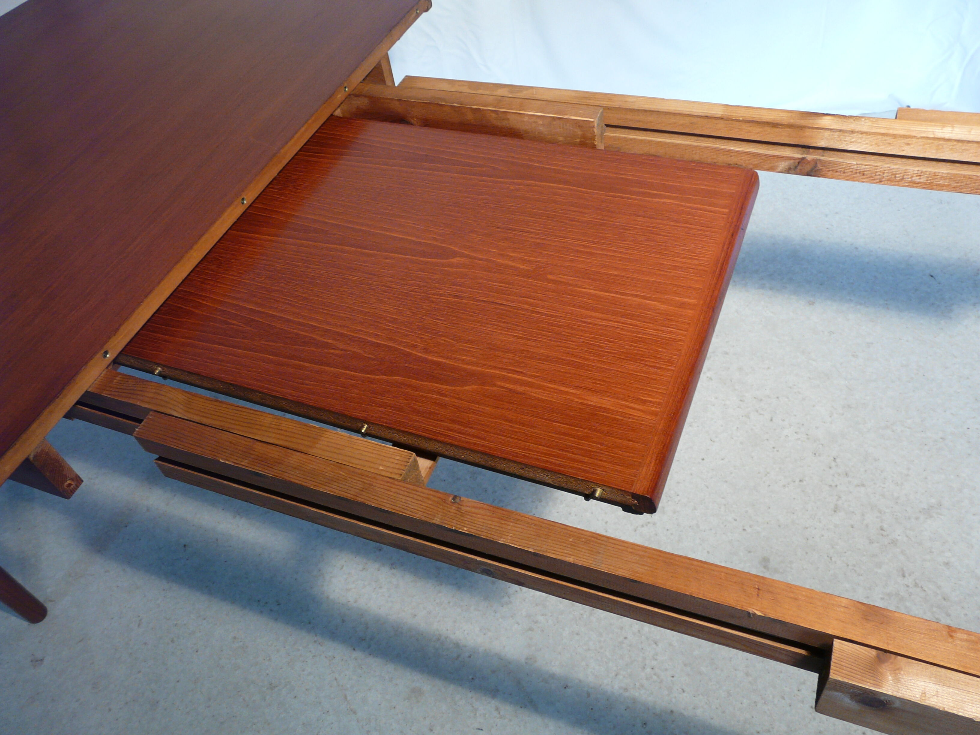 Scandinavian vintage extendable rectangular table