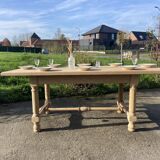 Rectangular table in oak and raw wood