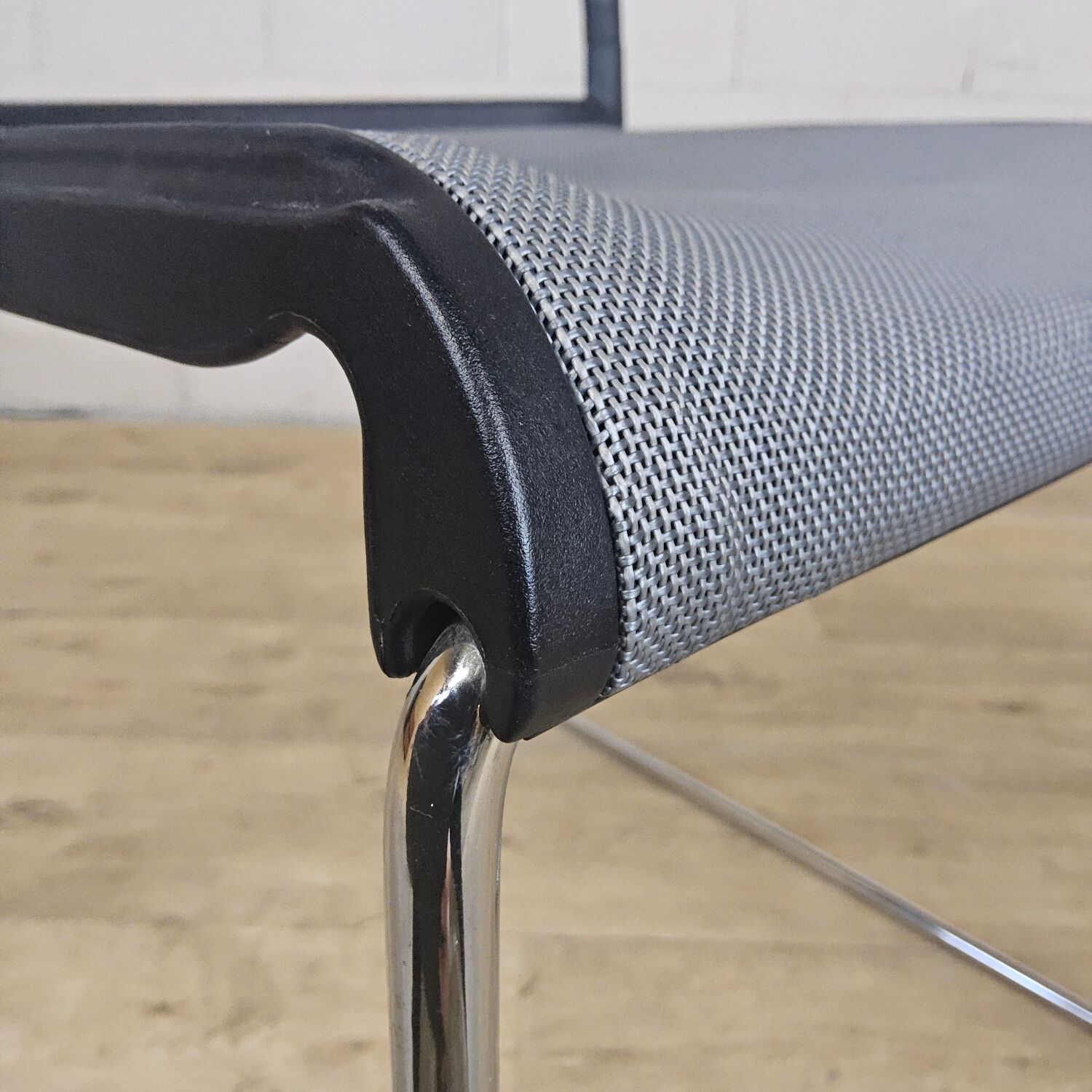2x Wilkhahn Aline 230 chair with armrests (stackable)
