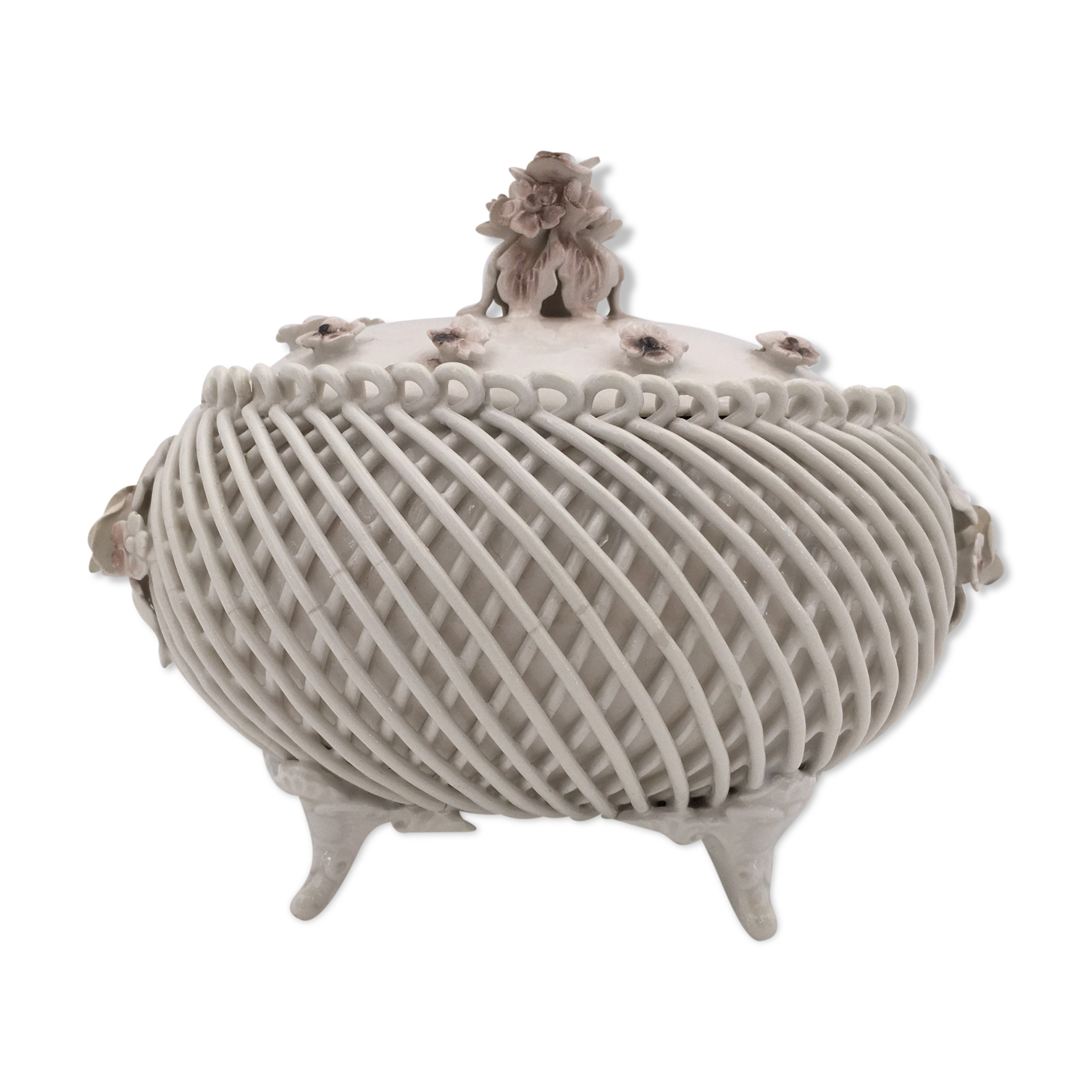Ancient woven porcelain box, signed C.V.A - early 20th century