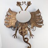 Miroir en fer doré de style néogothique espagnol avec dragon à deux têtes
