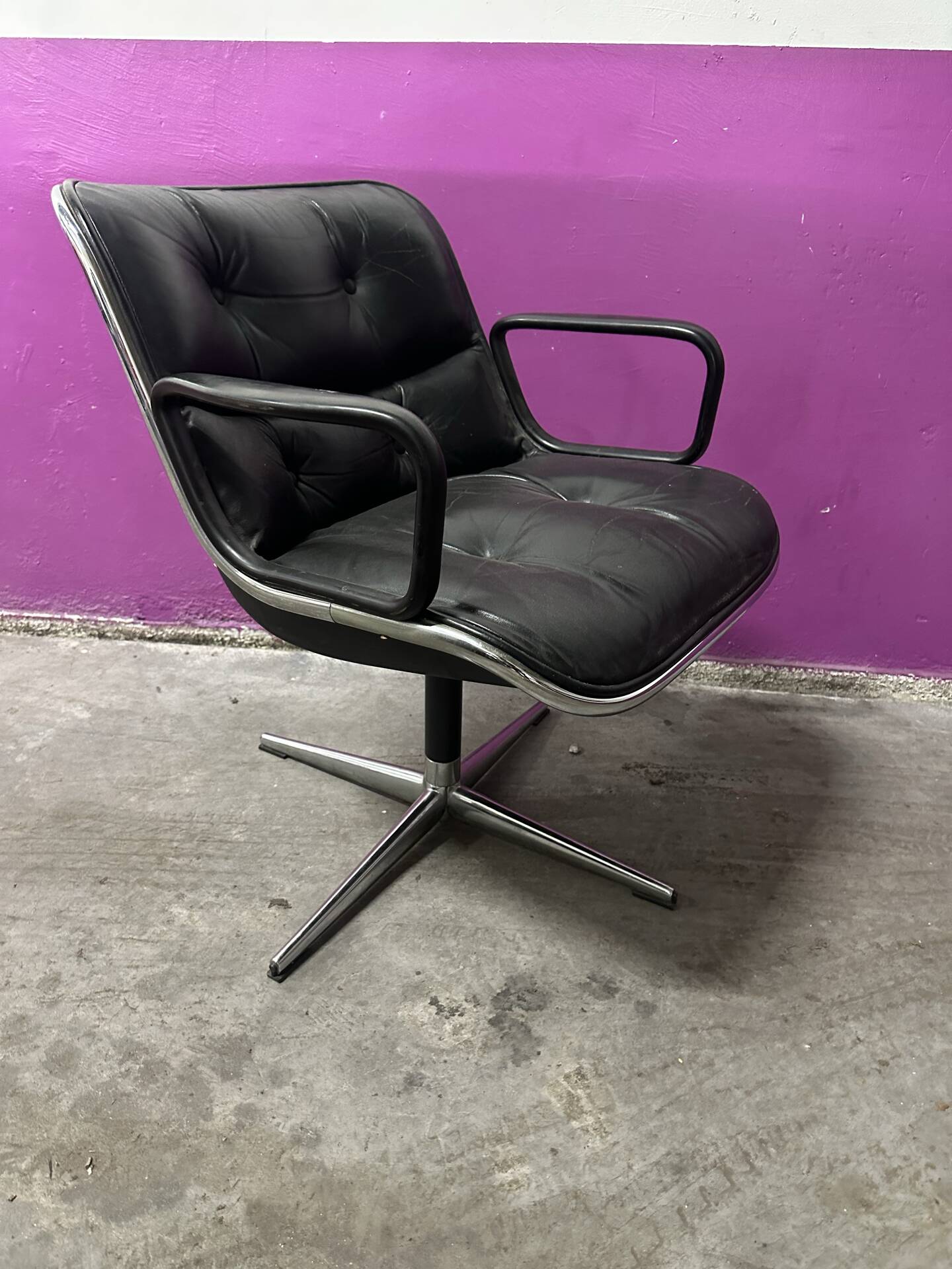 Fauteuil Pollock Knoll premier édition ( piètement épingle)