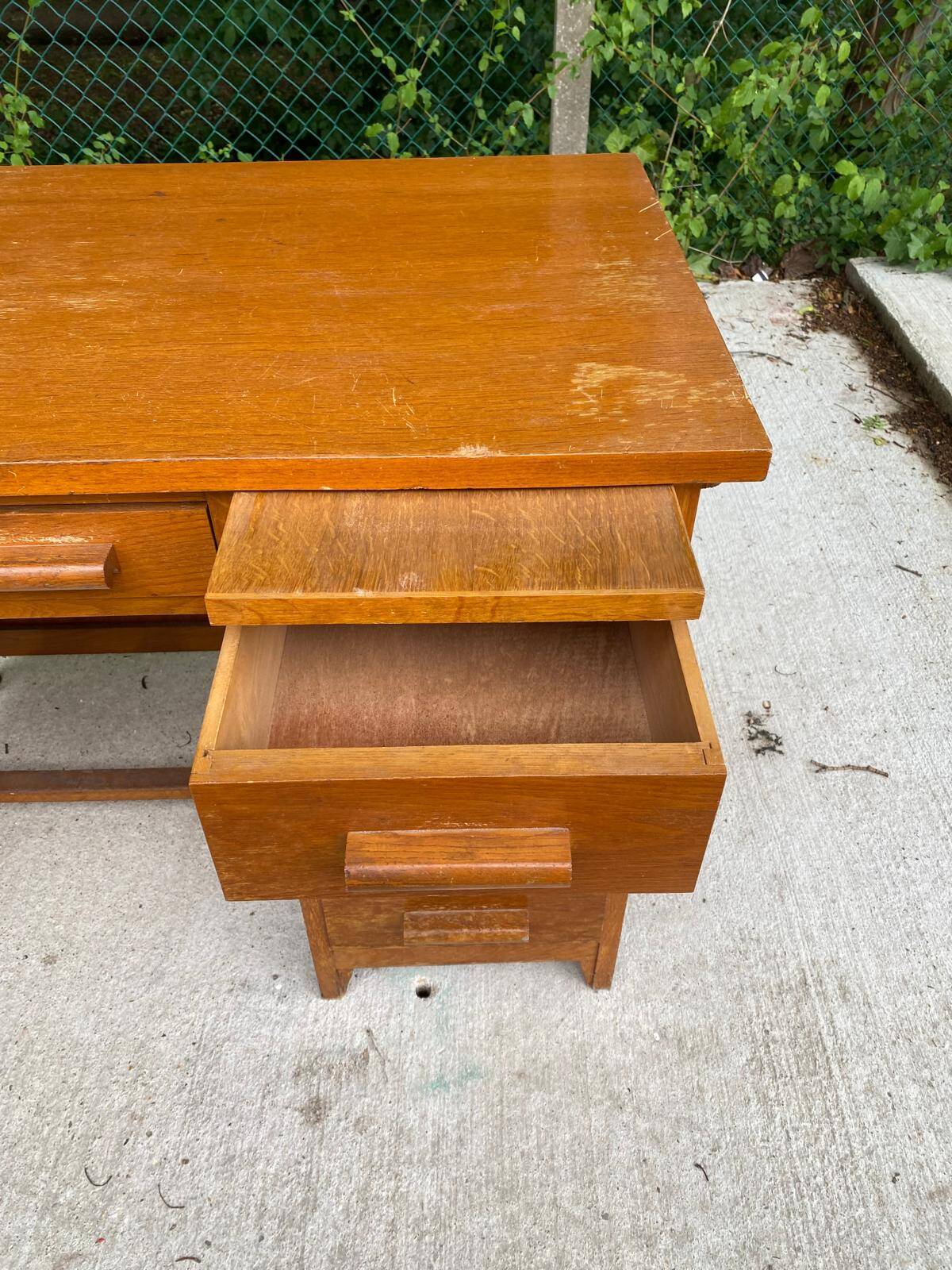 American desk in solid oak wood with 5 drawers