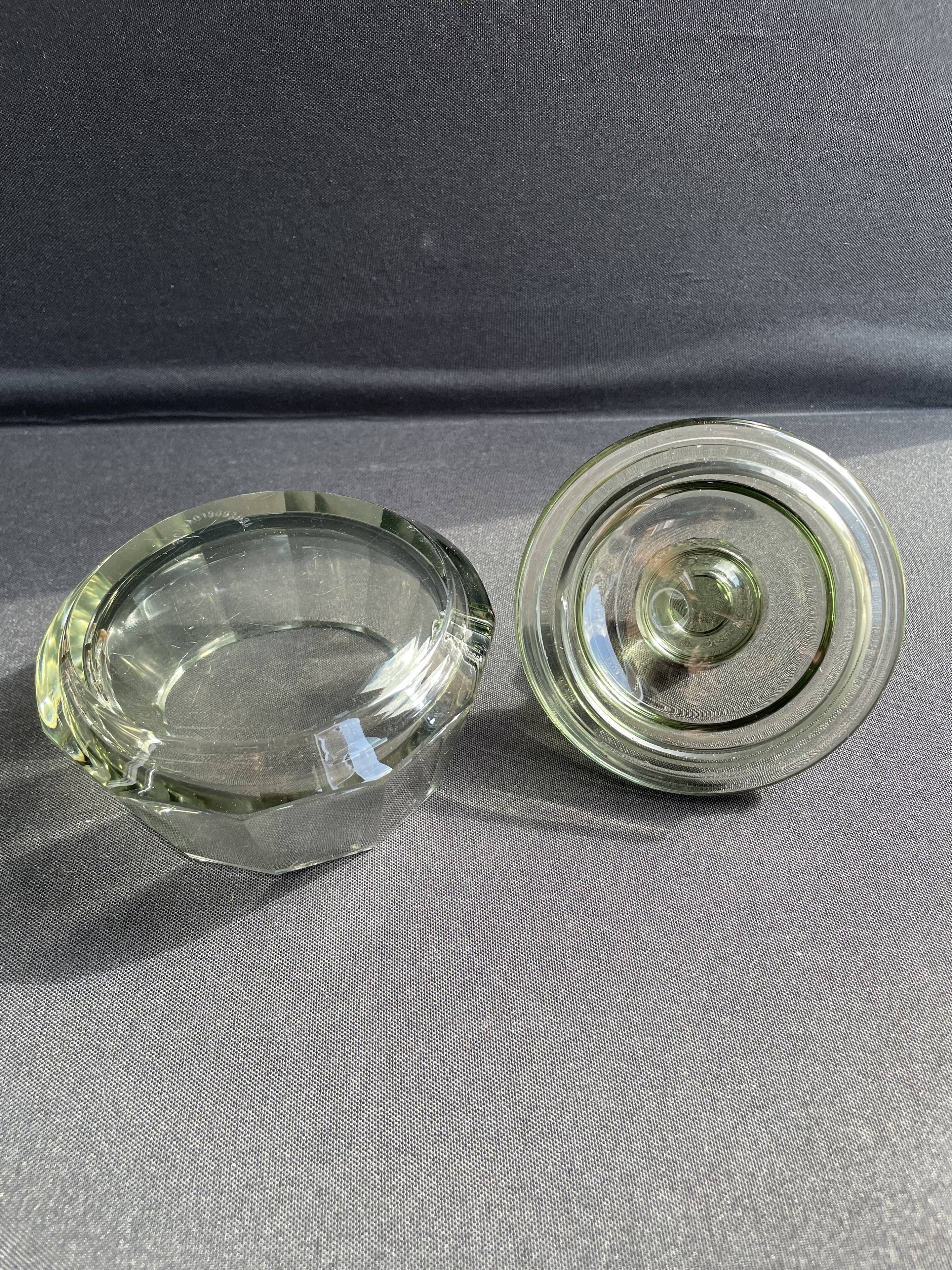 Powder magazine or candy maker made of cut crystal