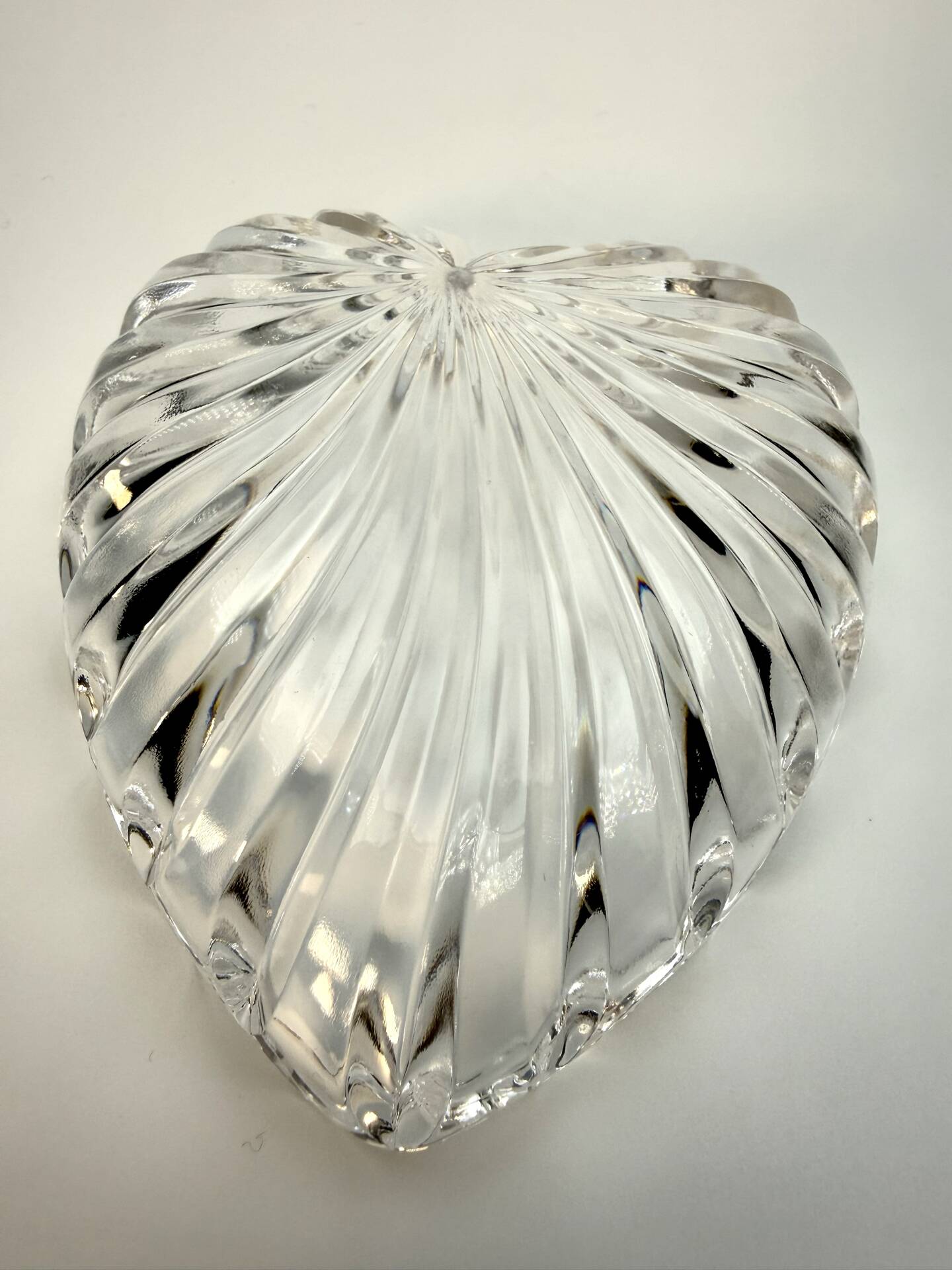Small crystal shell-shaped dish – Key tray or jewellery holder