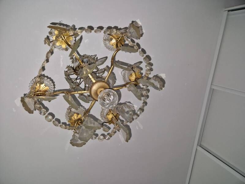 Brass chandelier with glass shaft, crystal tassel plates and daggers - 6 lights