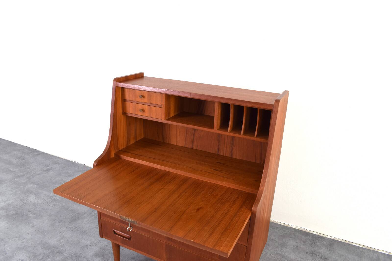 Secrétaire en teck danois du milieu du siècle par Gunnar Nielsen pour Tibergaard, années 1960.