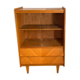 Vintage showcase library