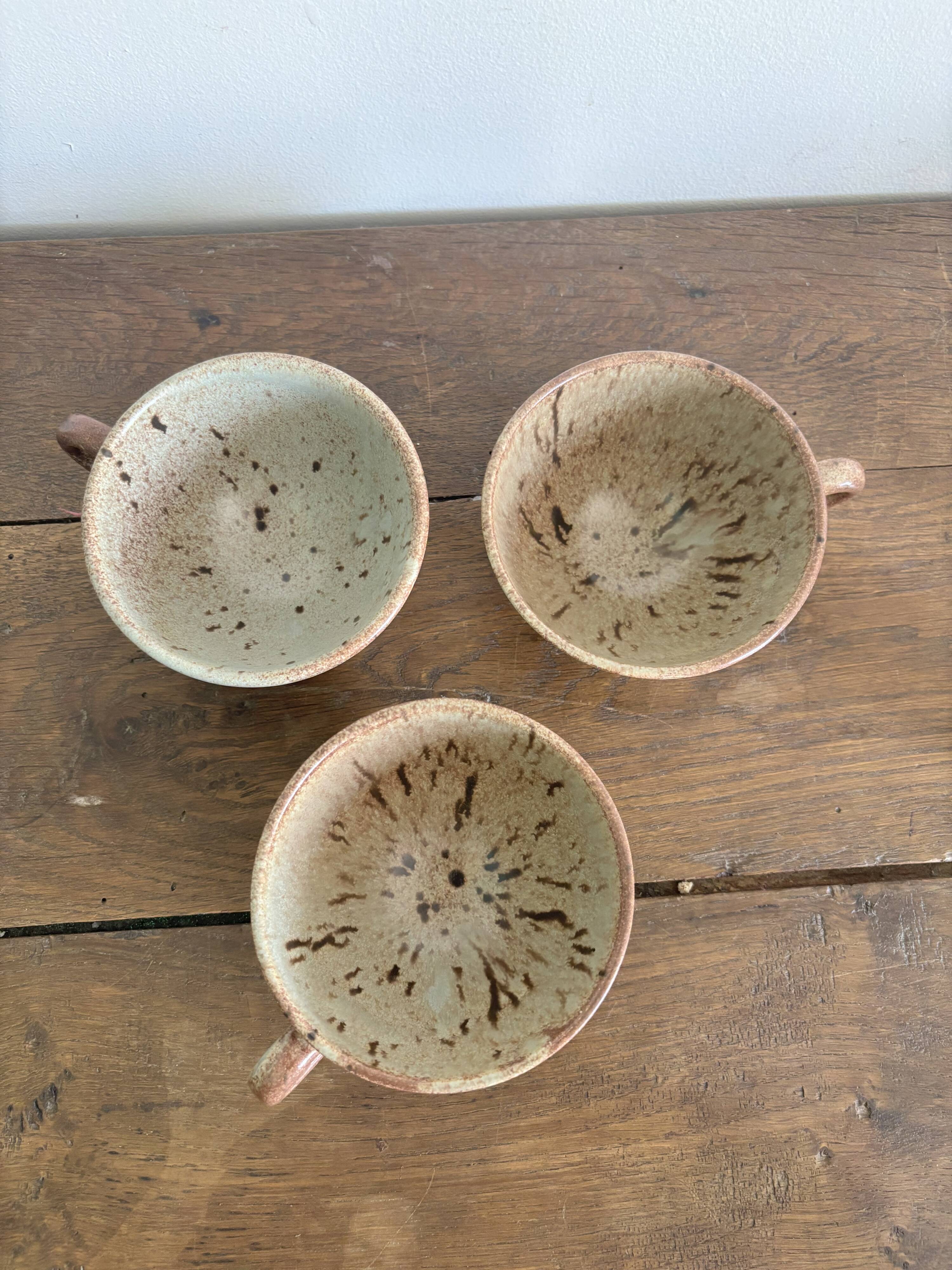 Set of 3 vintage speckled stoneware mugs