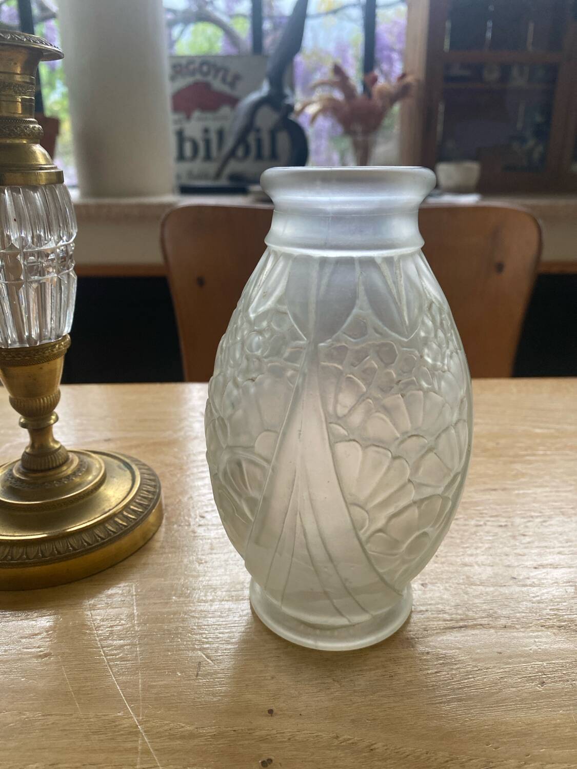 Joma frosted glass vase