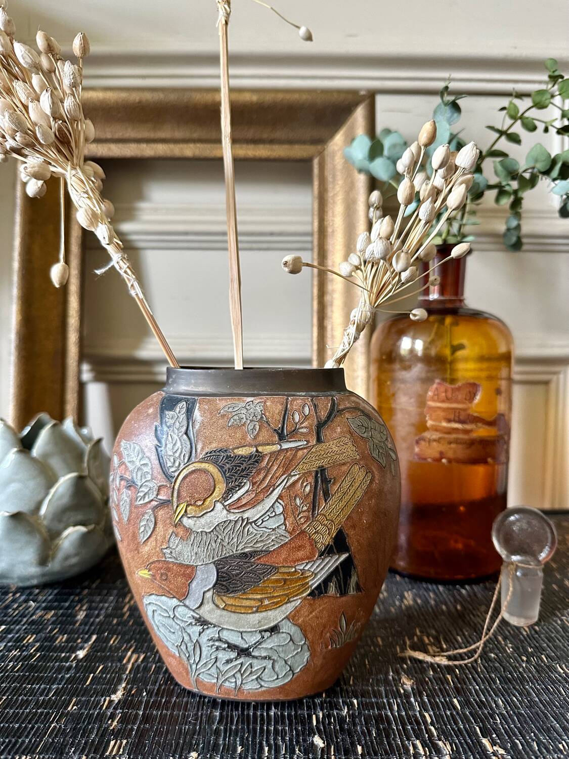 Vase en laiton émaillé