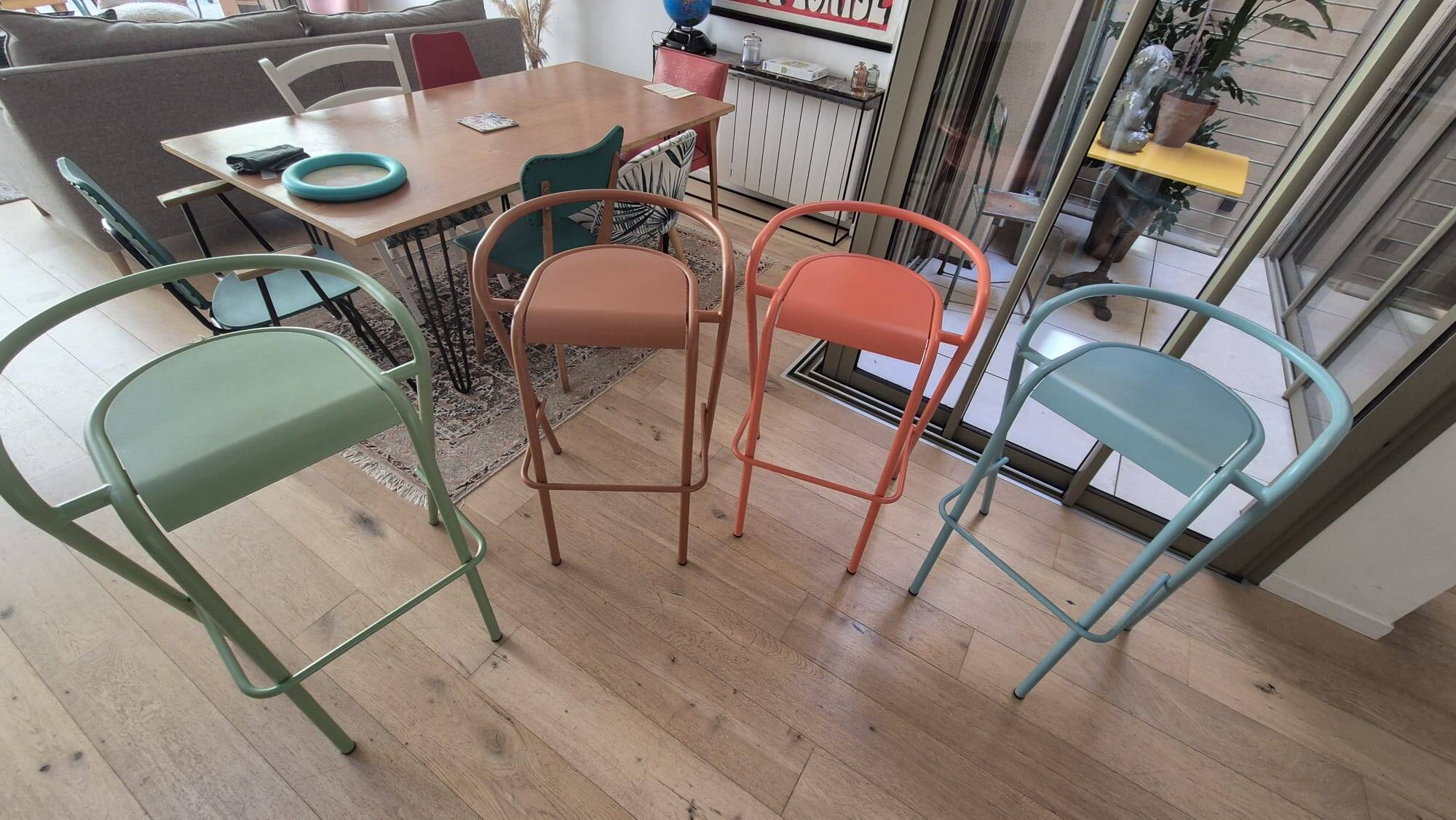 Set of 4 ADICO Metal Bar Stools