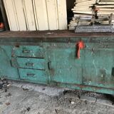 Former industrial workbench in metal