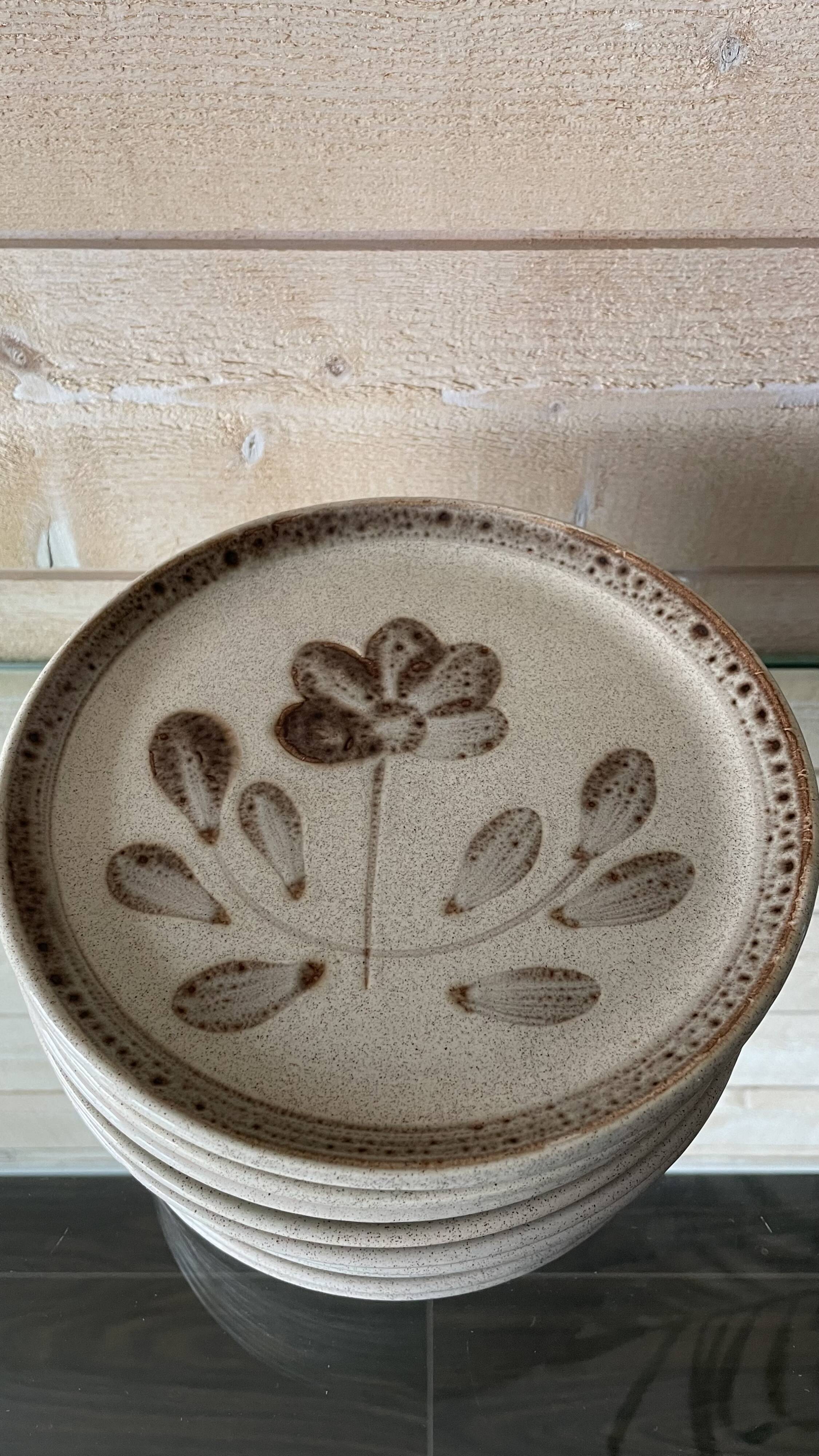 Set of 6 Sarreguemines stoneware dessert plates, Jocelyne pattern