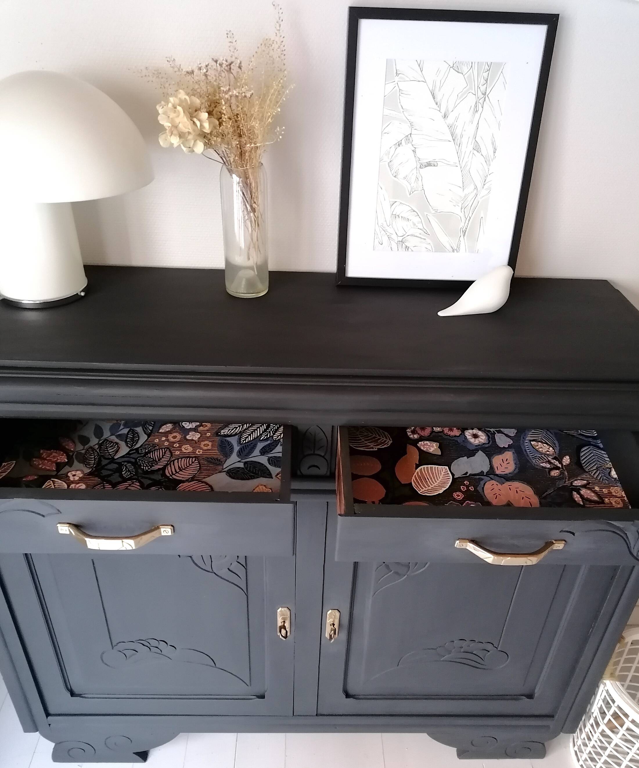 Sideboard painted in anthracite gray