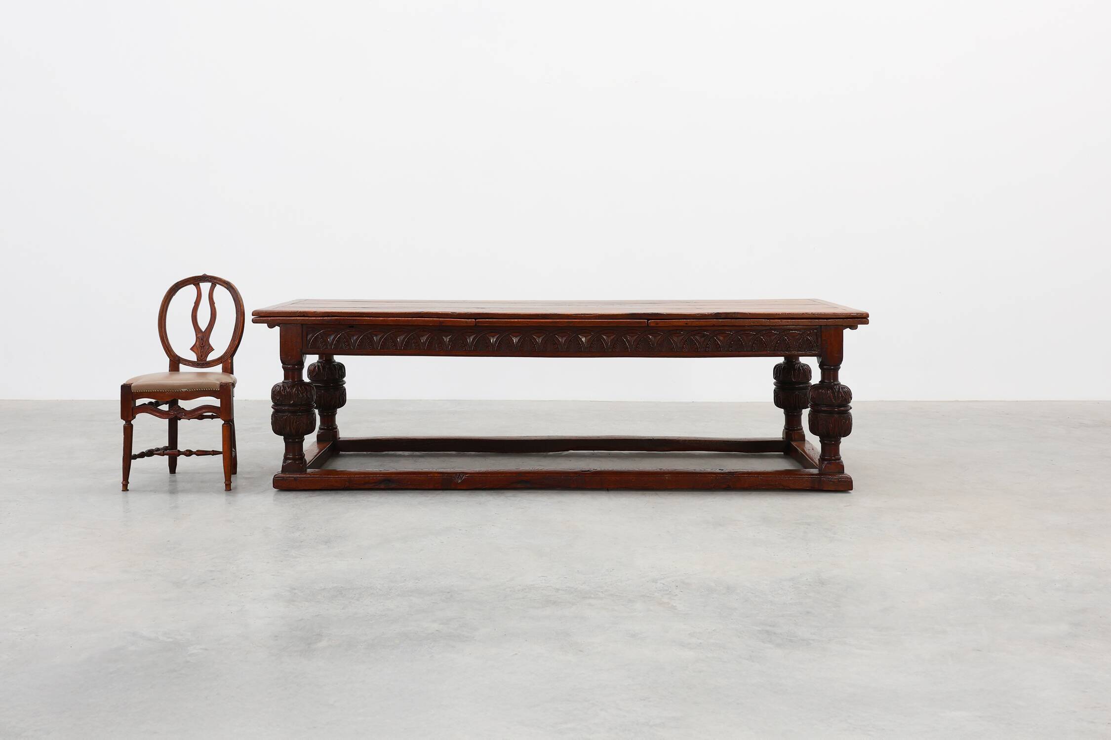 Large 17th‑Century Extendable Oak Dining Table, France