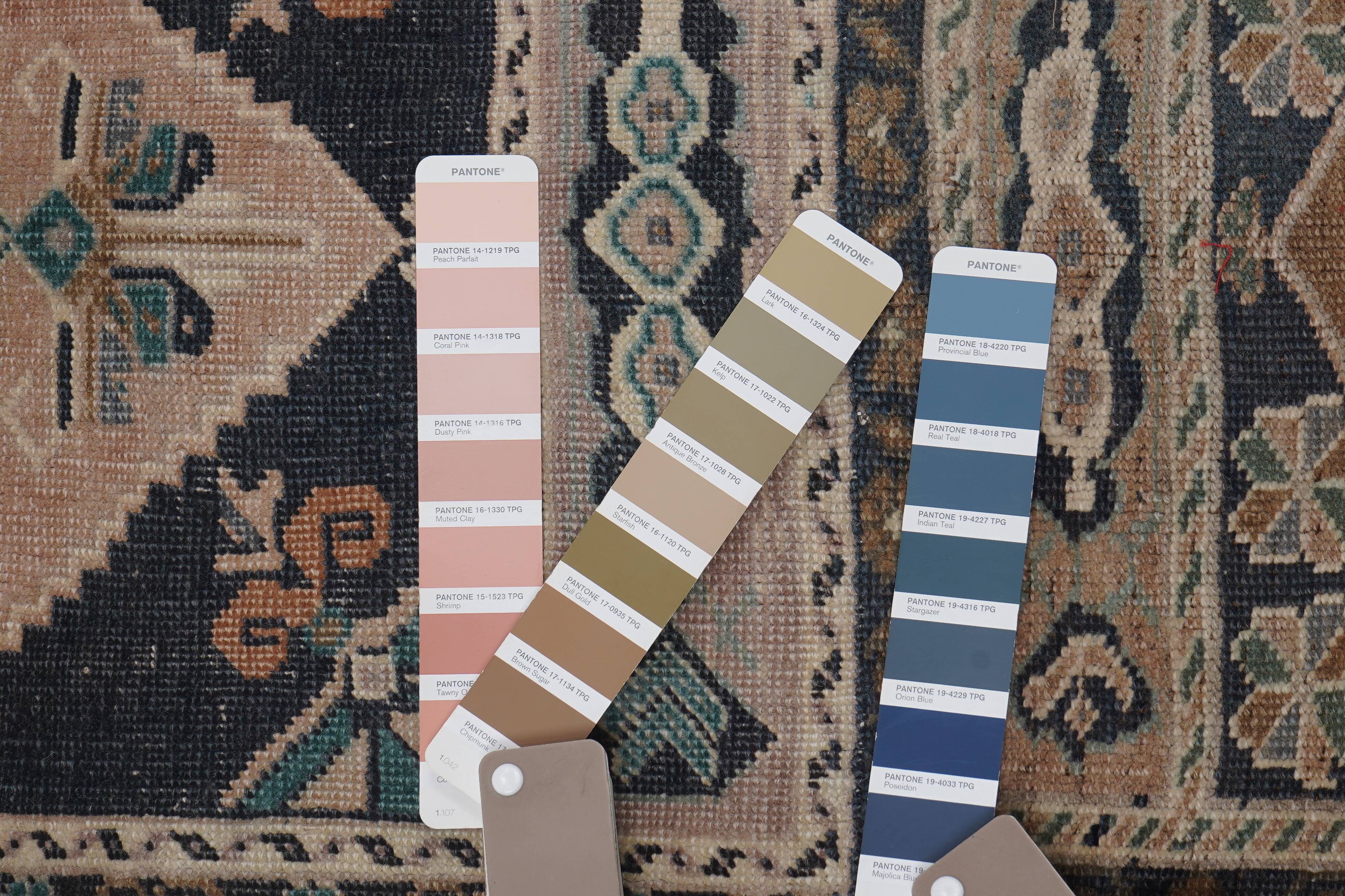 Vintage Turkish Oushak Rug Handwoven 59x200 cm