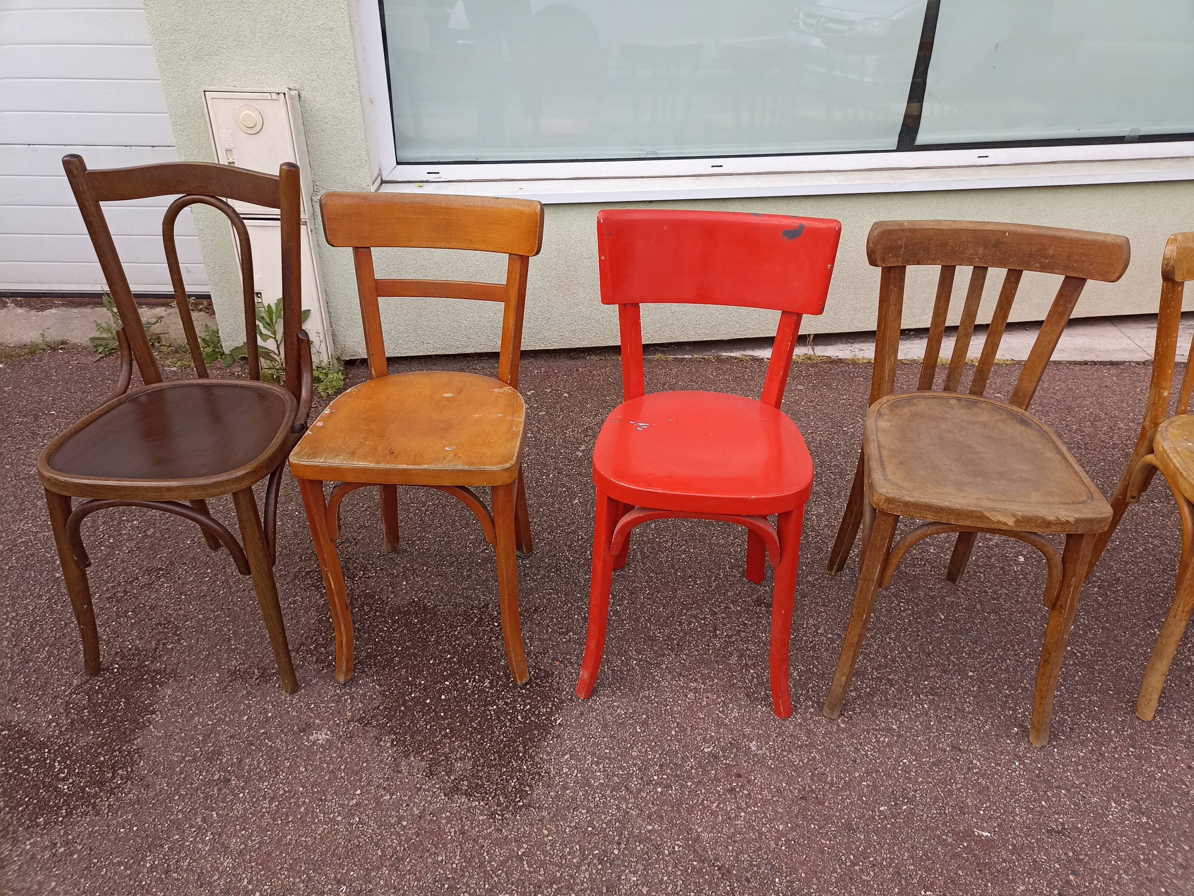 Set of 8 mismatched wooden bistro chairs - vintage