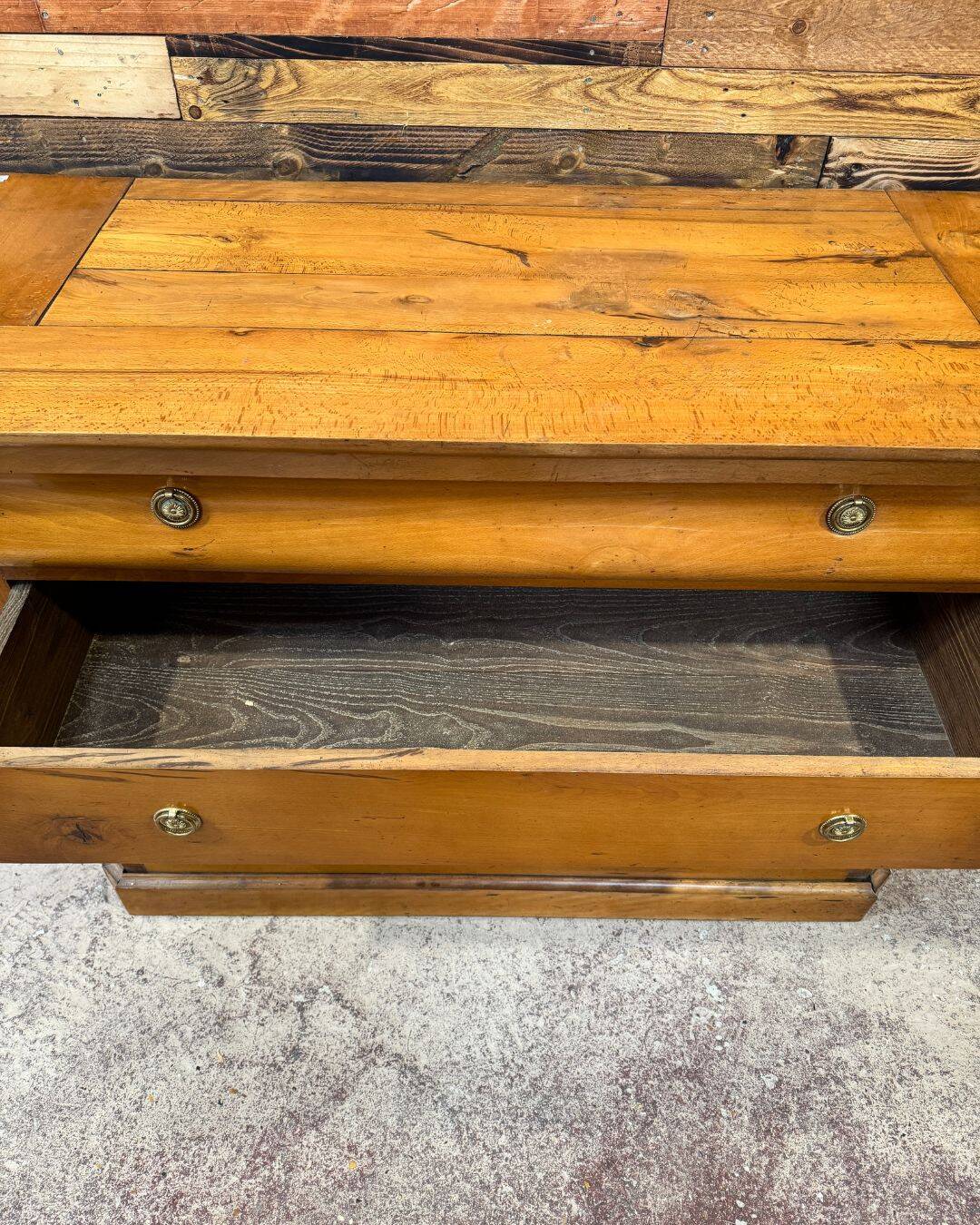 Commode ancienne en merisier