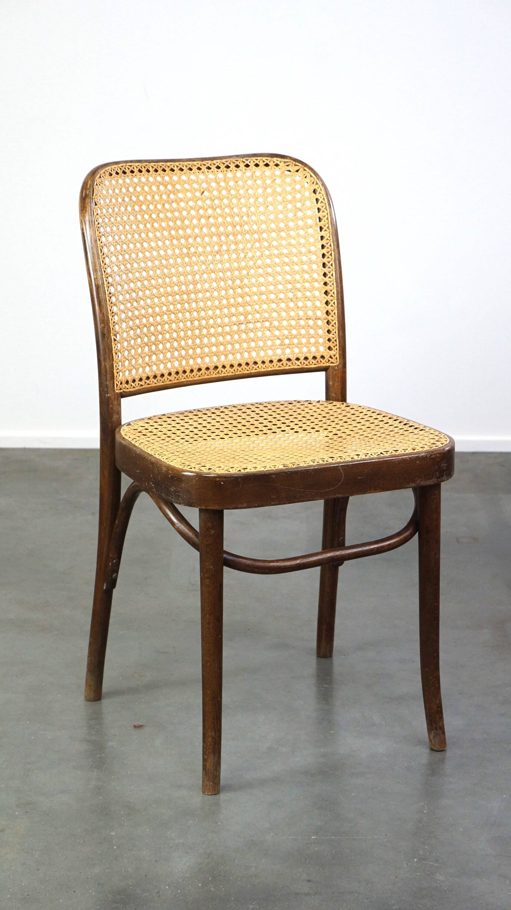 Vintage design bistro chair model 811 by Josef Hoffmann for FMG