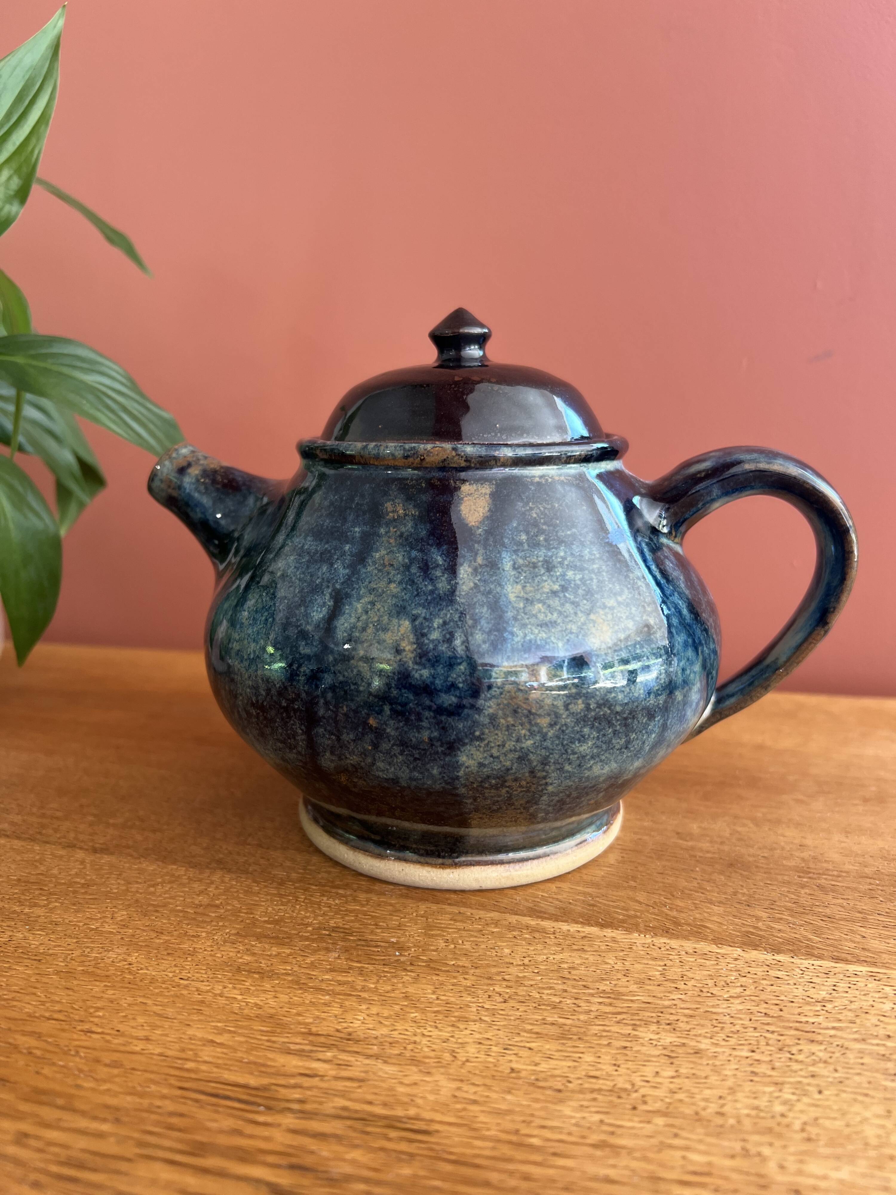 Enamelled stoneware teapot from Saint Amand en Puisaye