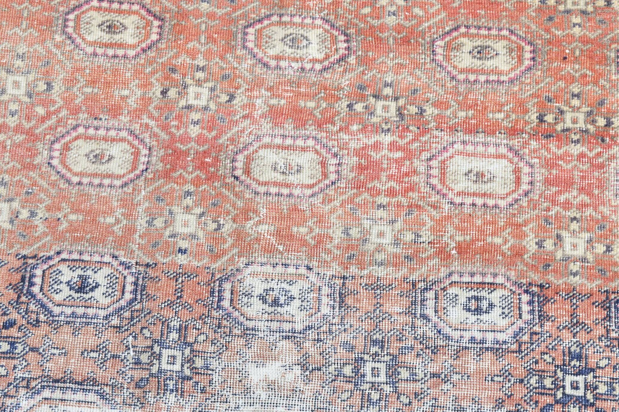 Tapis persan classique rouge et bleu