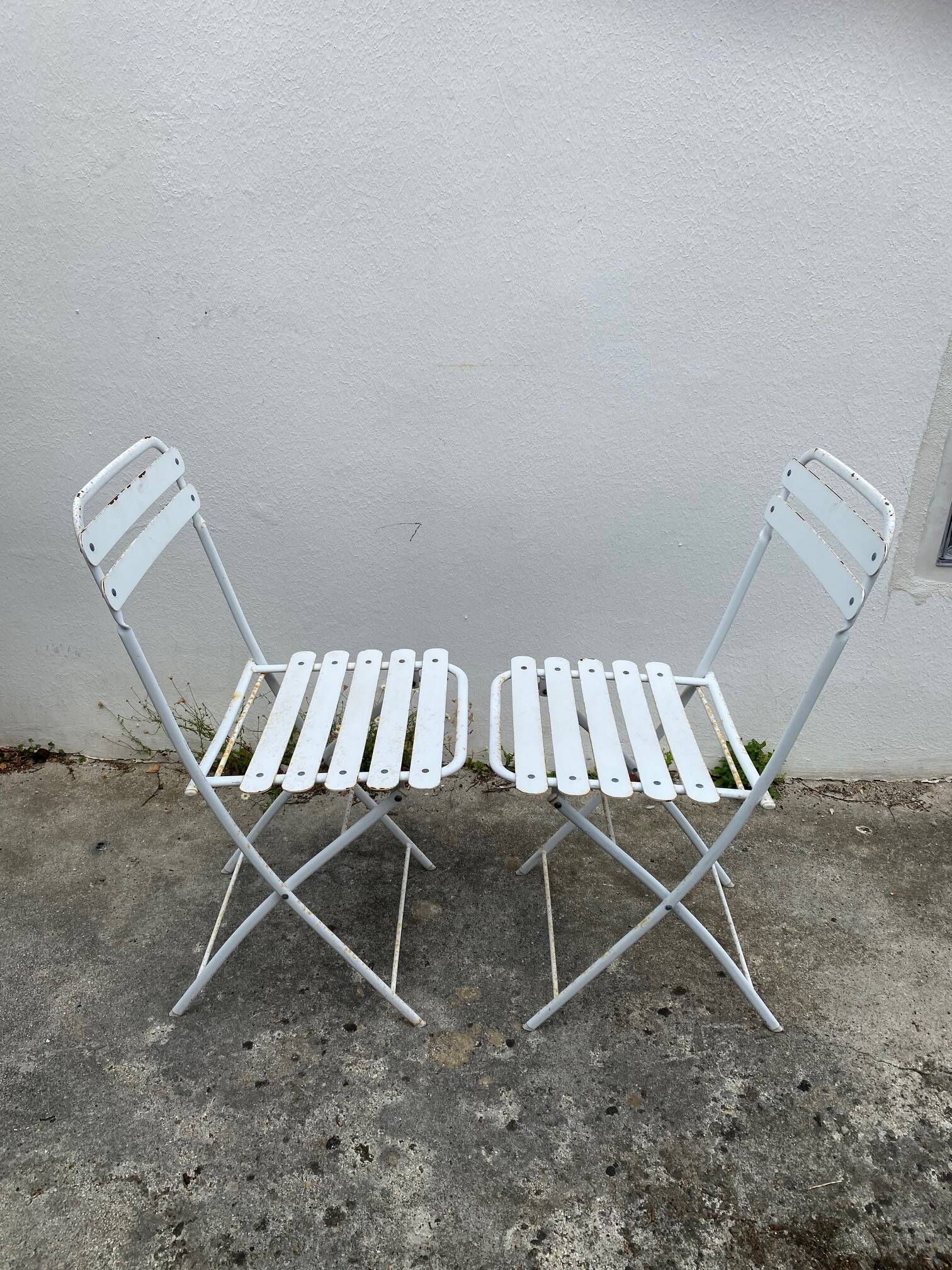 Pair of 80s folding garden chairs in white metal