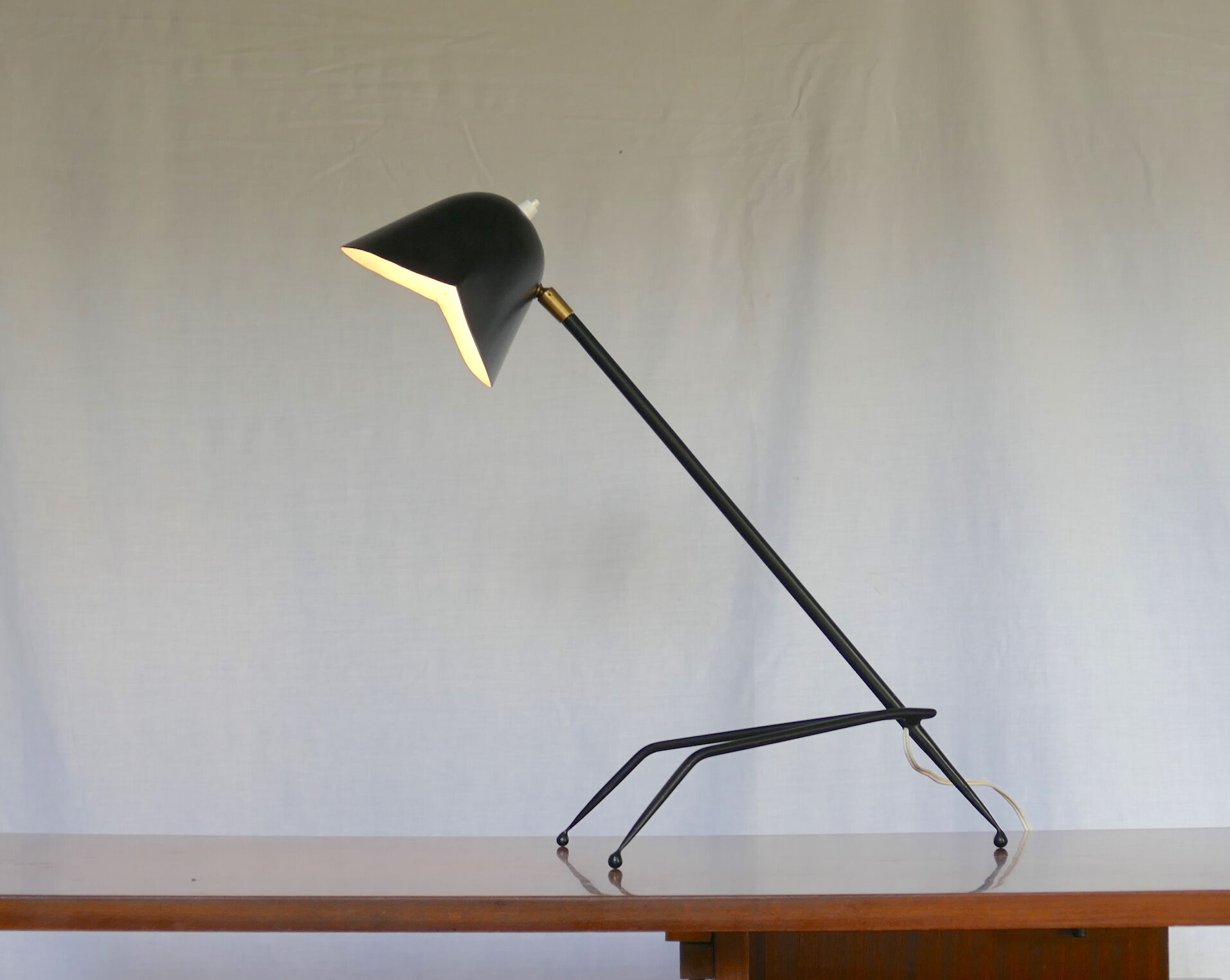 Vintage lamp tripod of modernist style