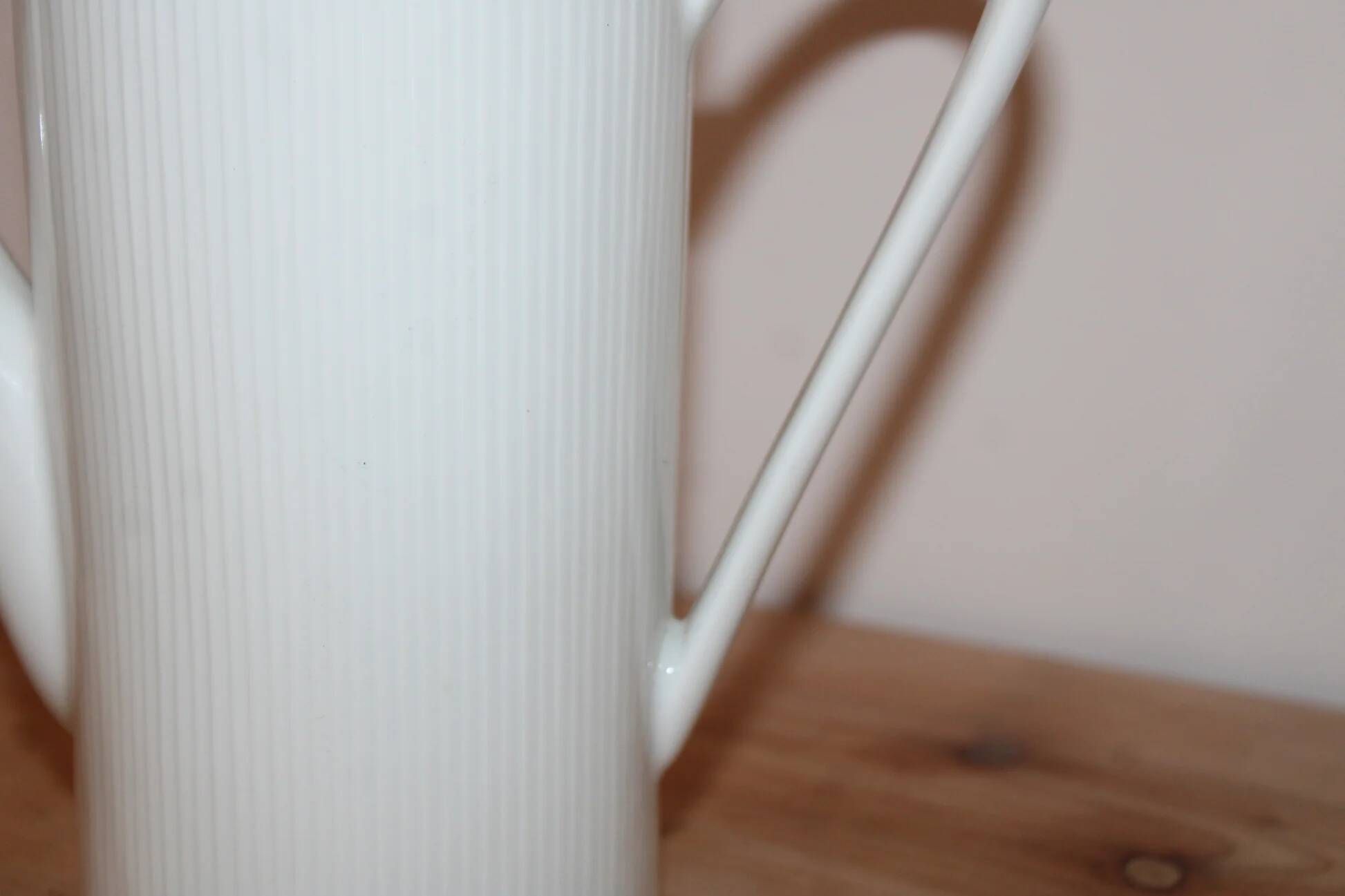 Vintage ribbed white porcelain coffee pot Berry P.L. – Made in France