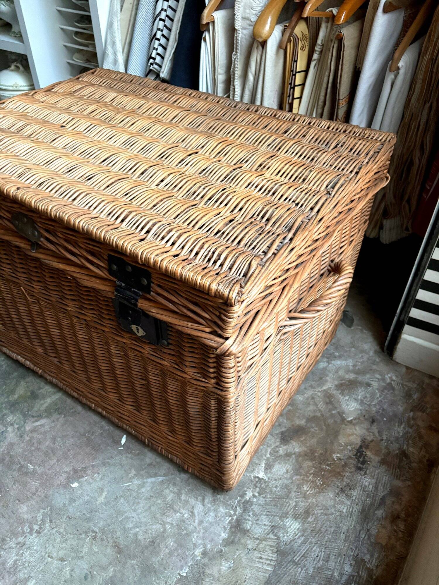 Trunk, chest in woven wicker