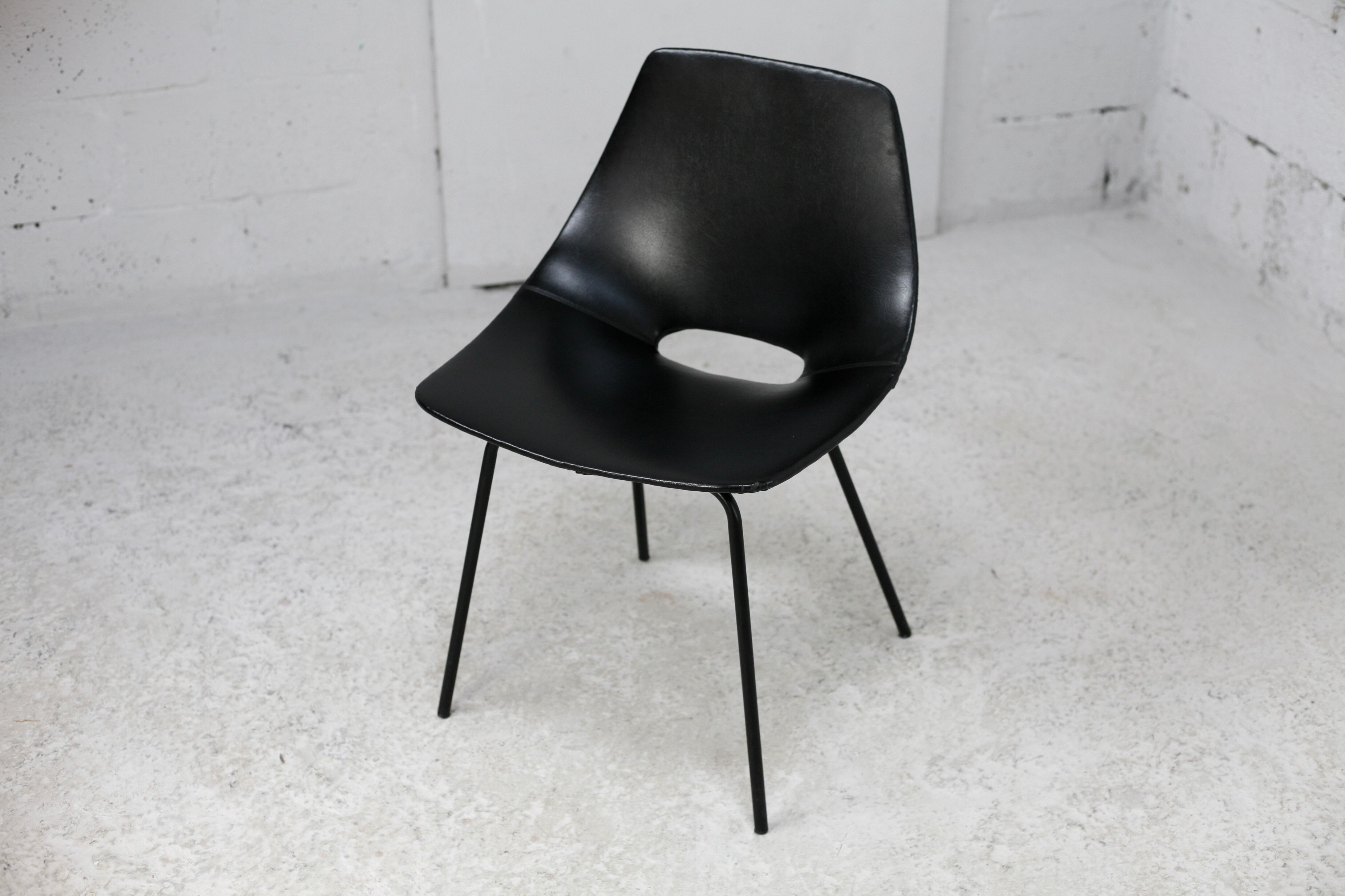 “Tonneau” chair by Pierre Guariche, Steiner edition, France, circa 1950