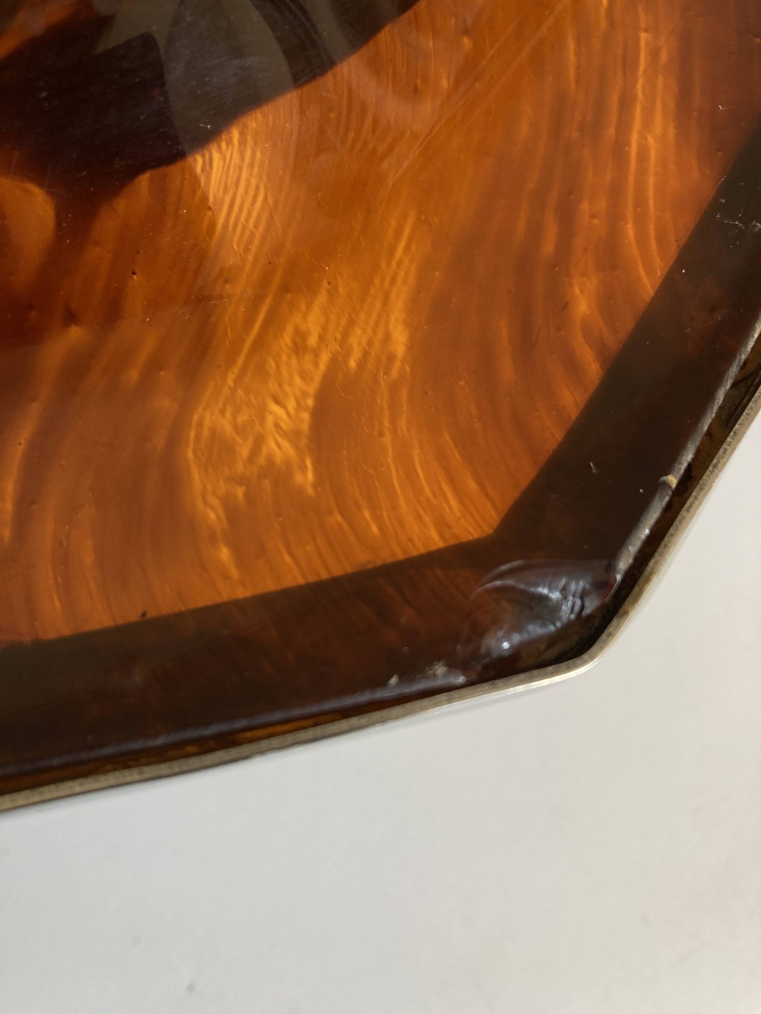 Plateau néo classique XXL en lucite écaille 1970